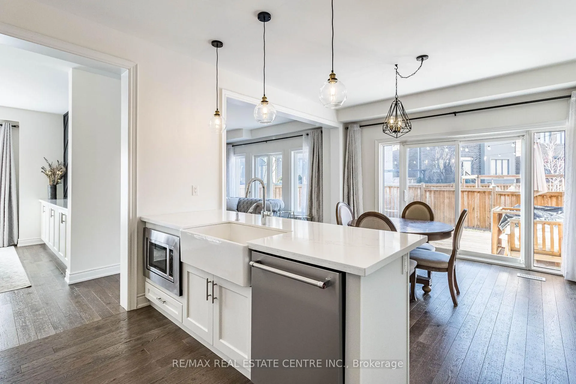 Photo 9 of 17 Prairie Creek Crescent, Brampton, Bram West — HOMEH