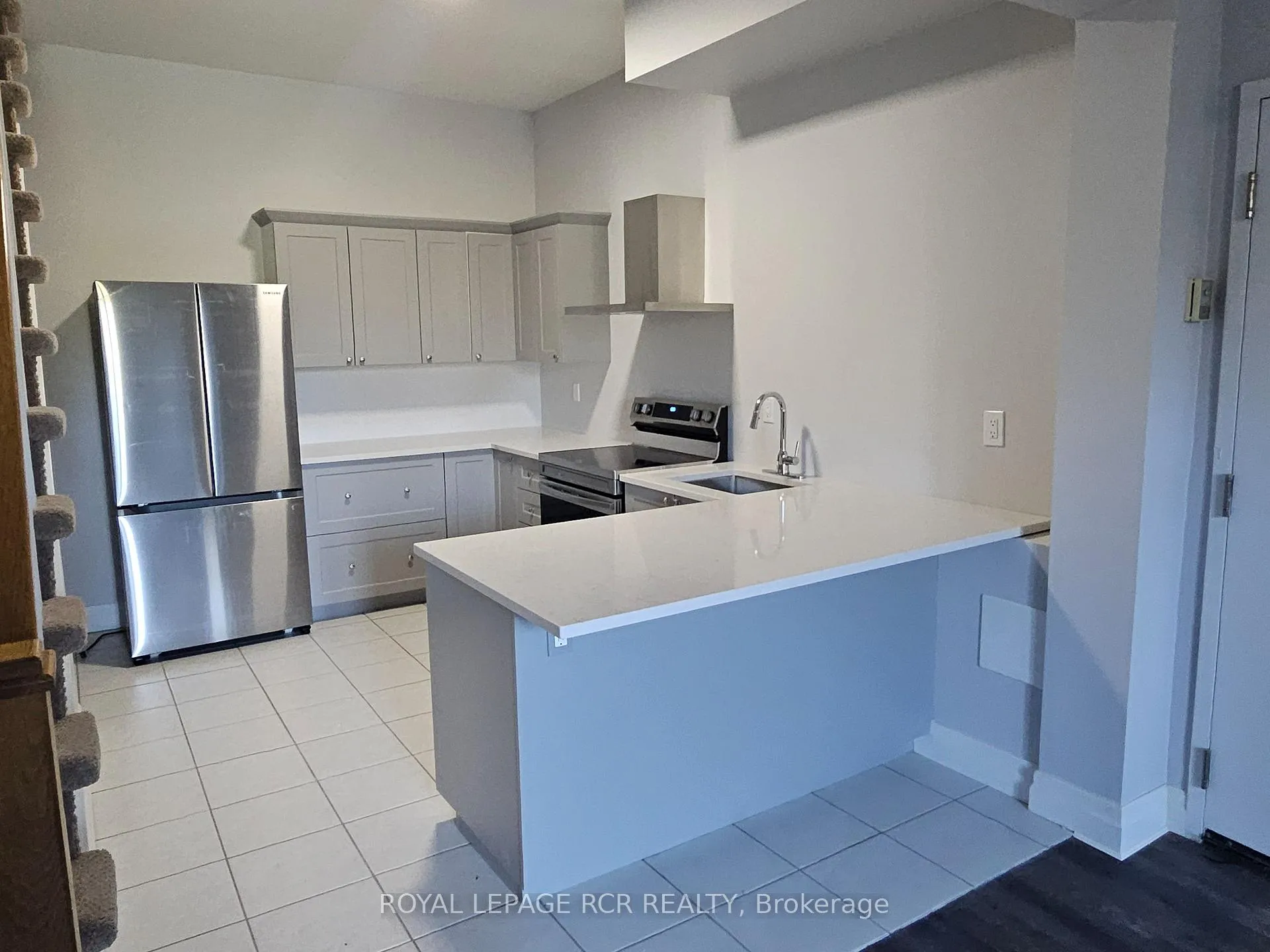 Photo 1 of Unit 6, 56 Queen Street N, Caledon, Bolton North — HOMEH