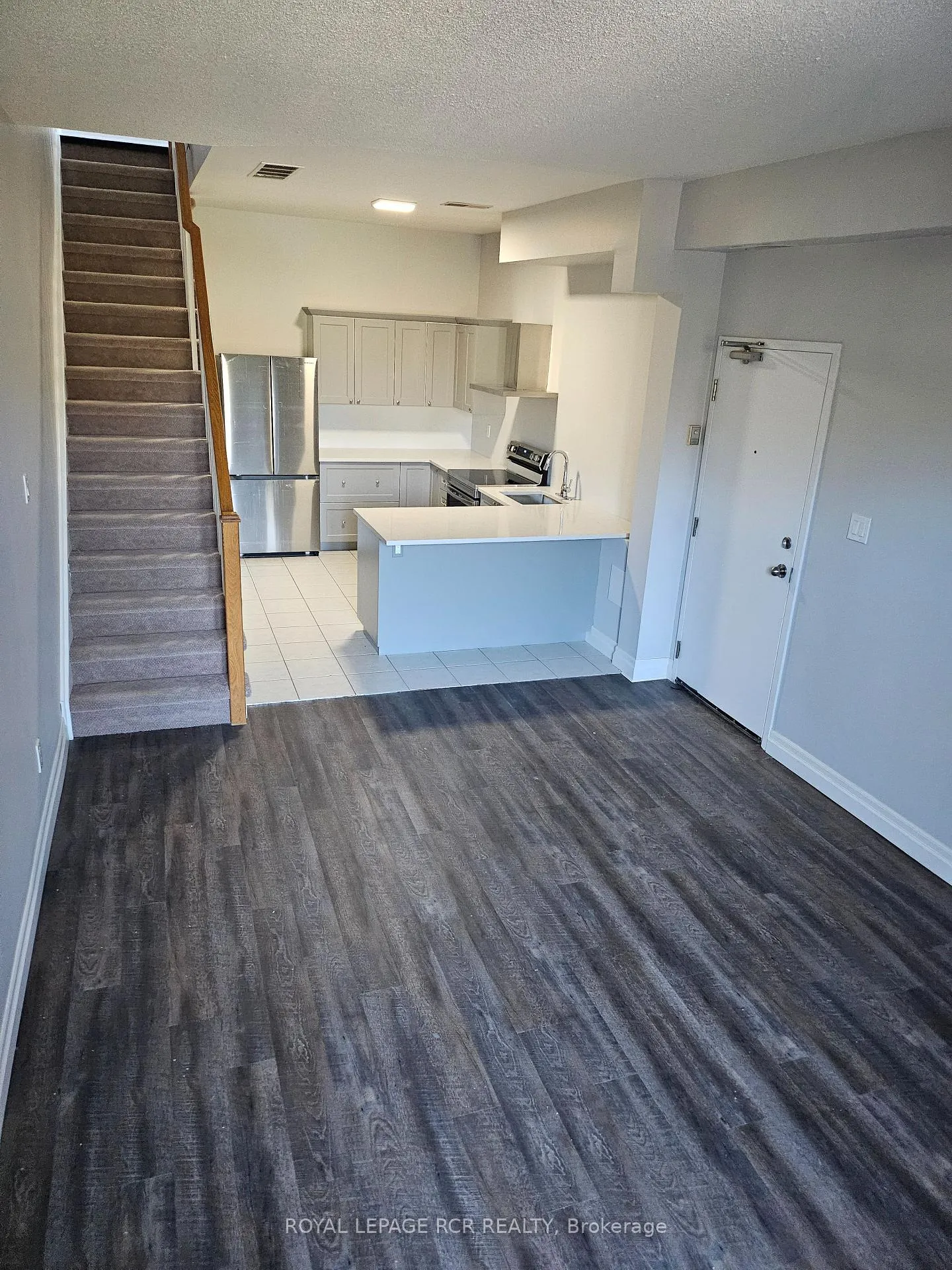 Photo 2 of Unit 6, 56 Queen Street N, Caledon, Bolton North — HOMEH