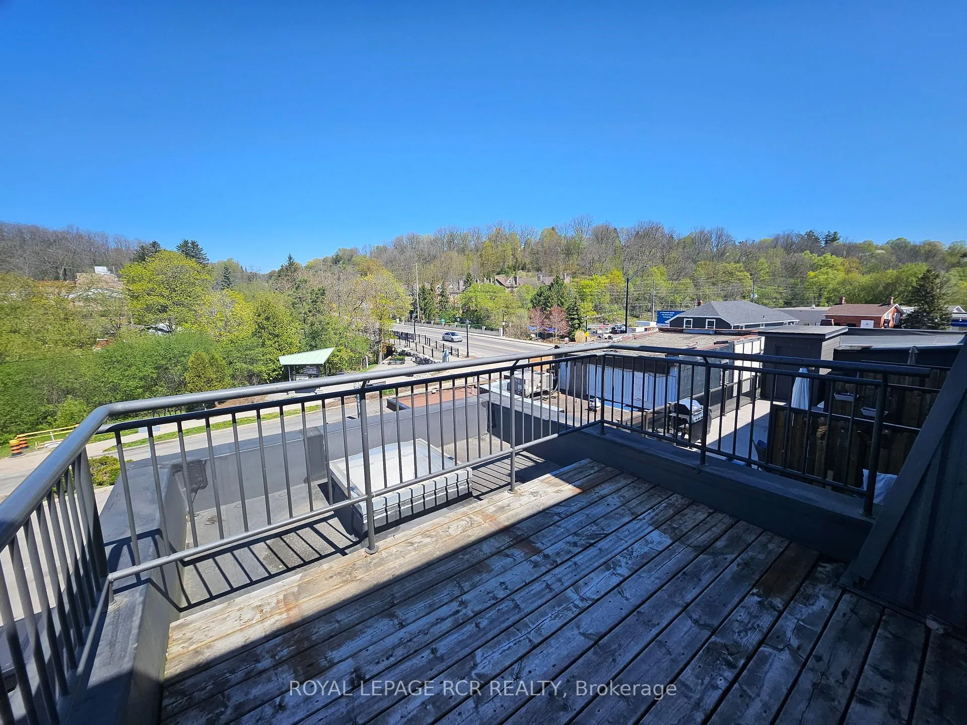 Photo 7 of Unit 6, 56 Queen Street N, Caledon, Bolton North — HOMEH