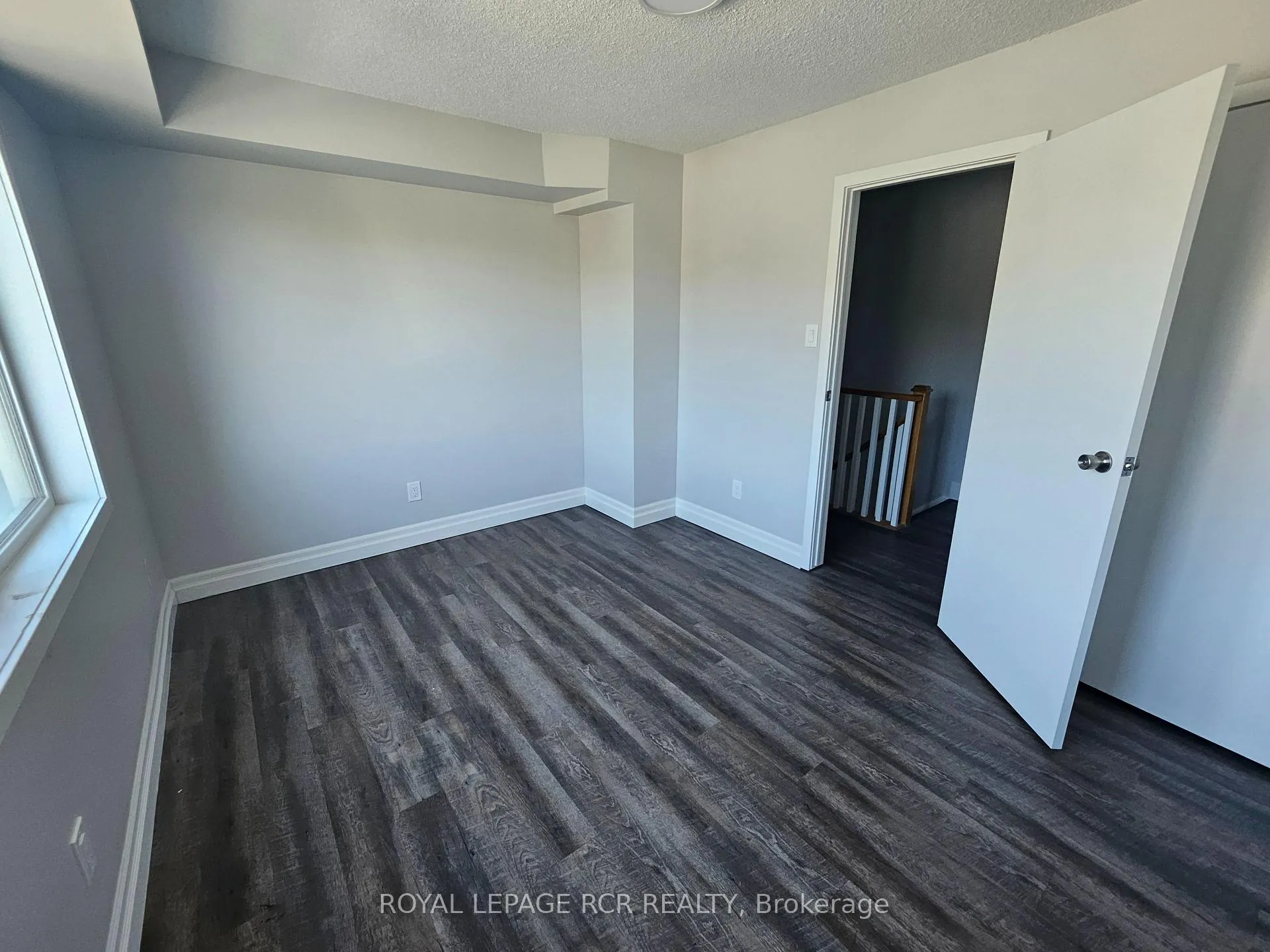 Photo 13 of Unit 6, 56 Queen Street N, Caledon, Bolton North — HOMEH