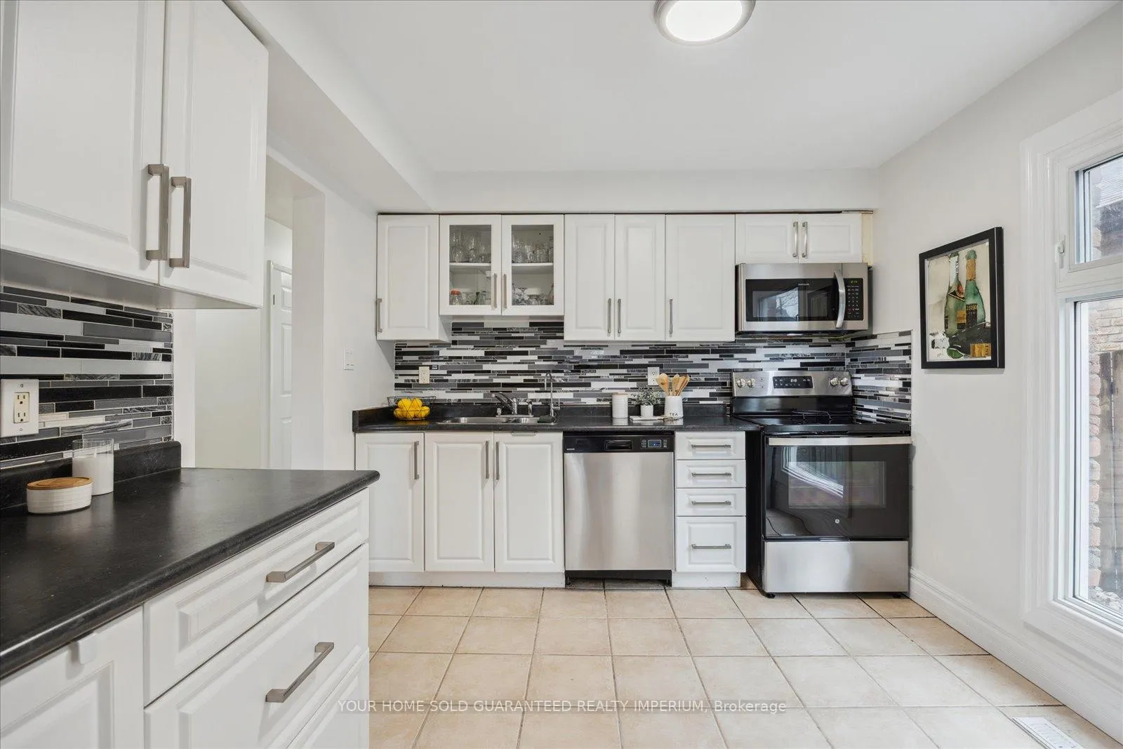 Photo 6 of 15 Winston Crescent, Whitby, Blue Grass Meadows — HOMEH
