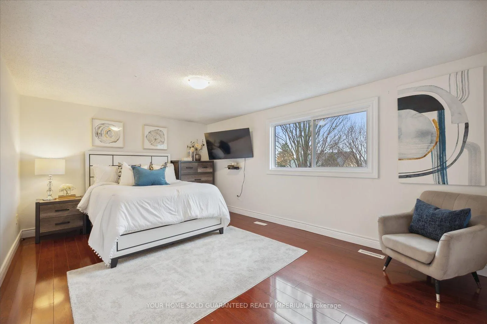 Photo 9 of 15 Winston Crescent, Whitby, Blue Grass Meadows — HOMEH