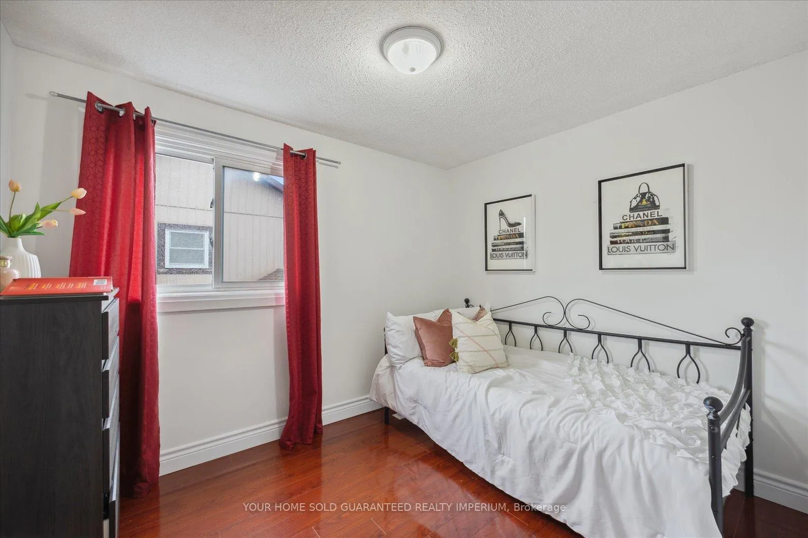 Photo 14 of 15 Winston Crescent, Whitby, Blue Grass Meadows — HOMEH