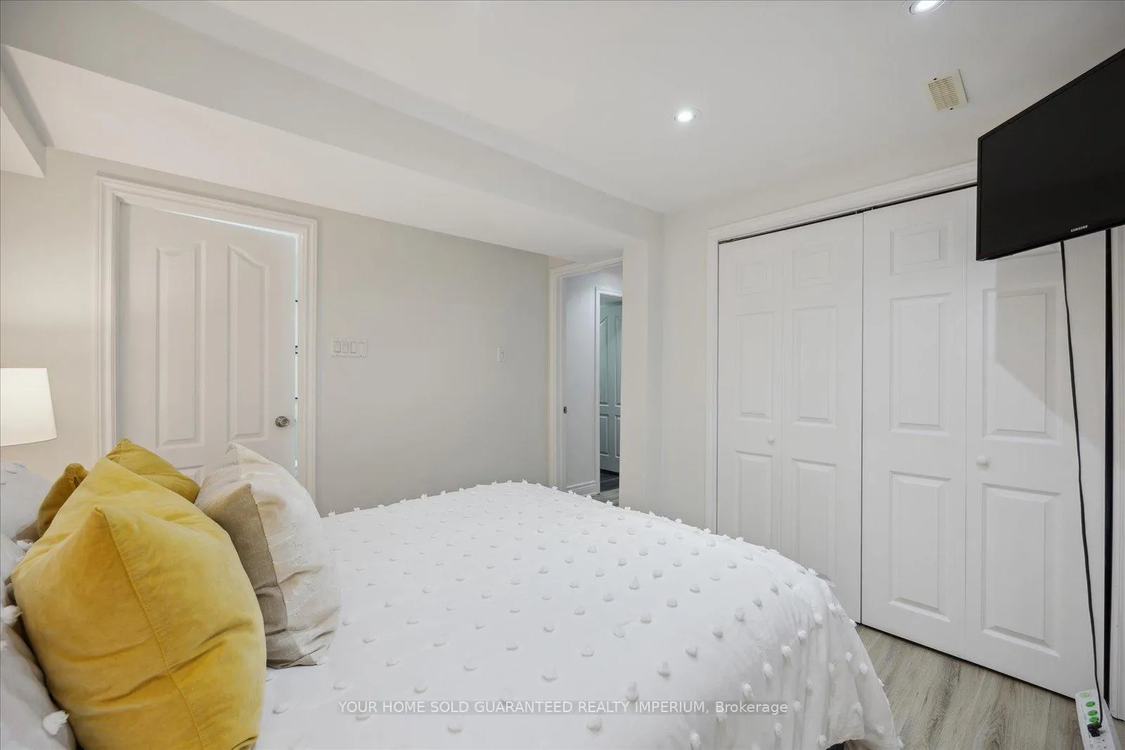 Photo 19 of 15 Winston Crescent, Whitby, Blue Grass Meadows — HOMEH