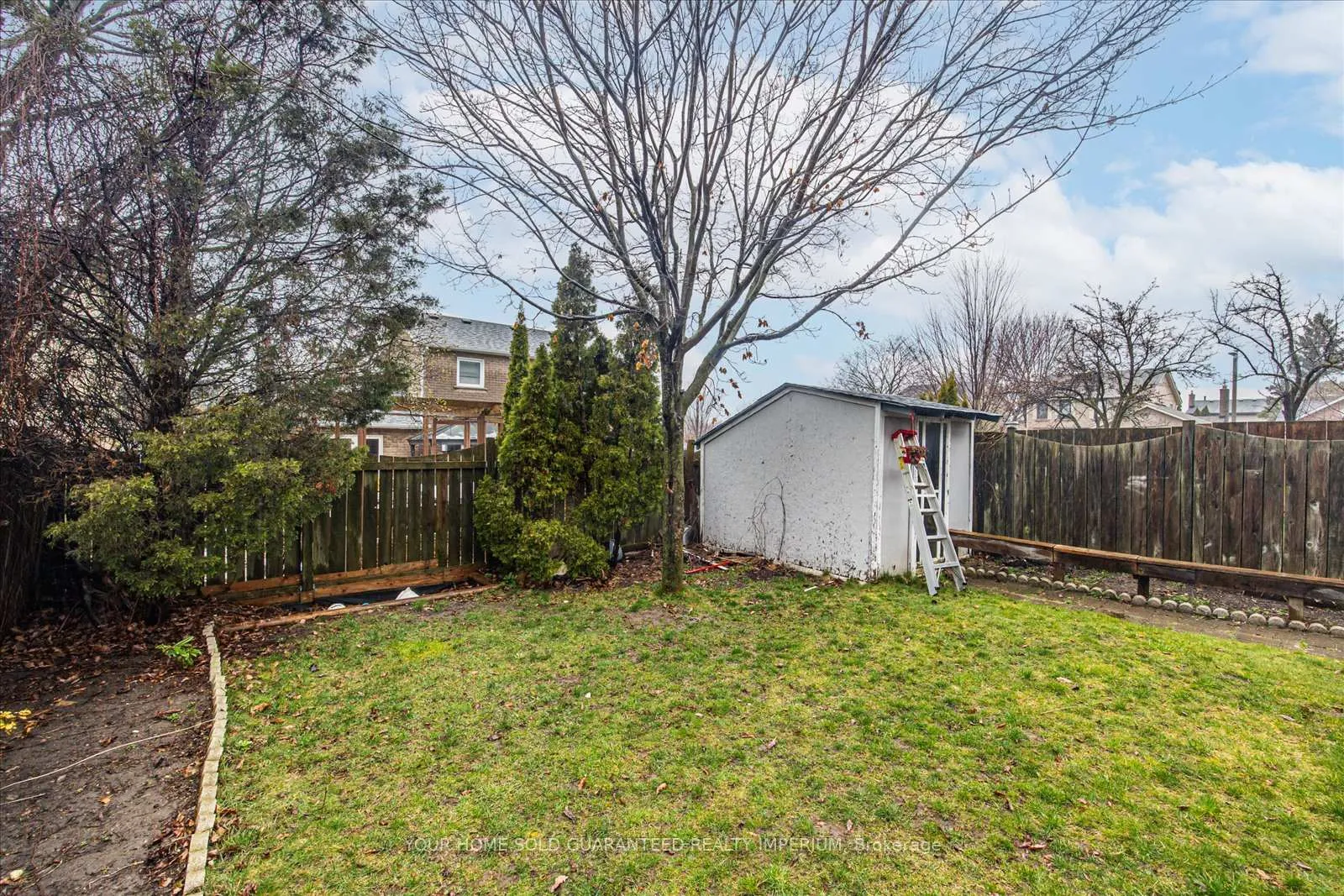 Photo 21 of 15 Winston Crescent, Whitby, Blue Grass Meadows — HOMEH