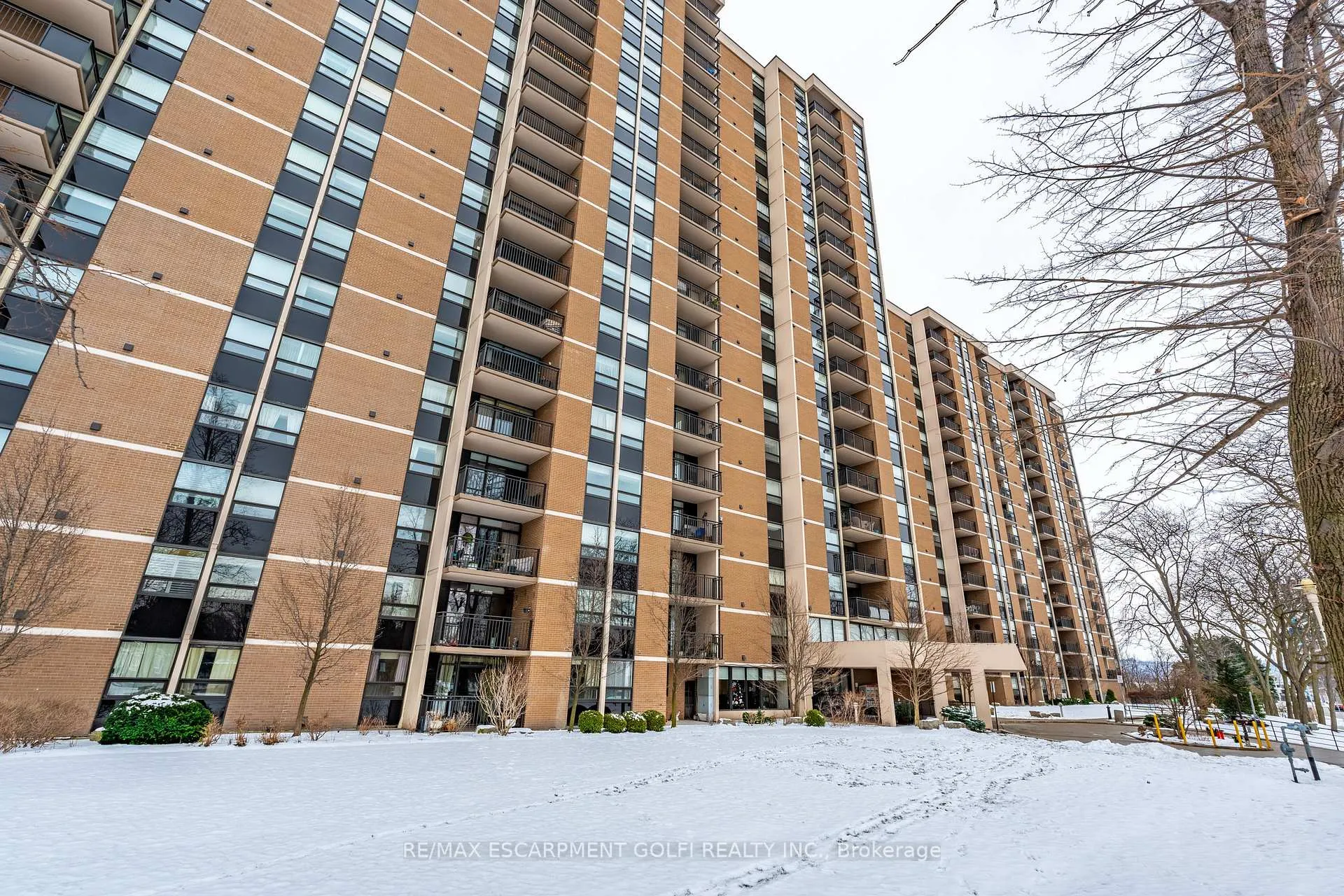 Photo 2 of Unit 1415, 500 Green Road, Hamilton, Stoney Creek — HOMEH