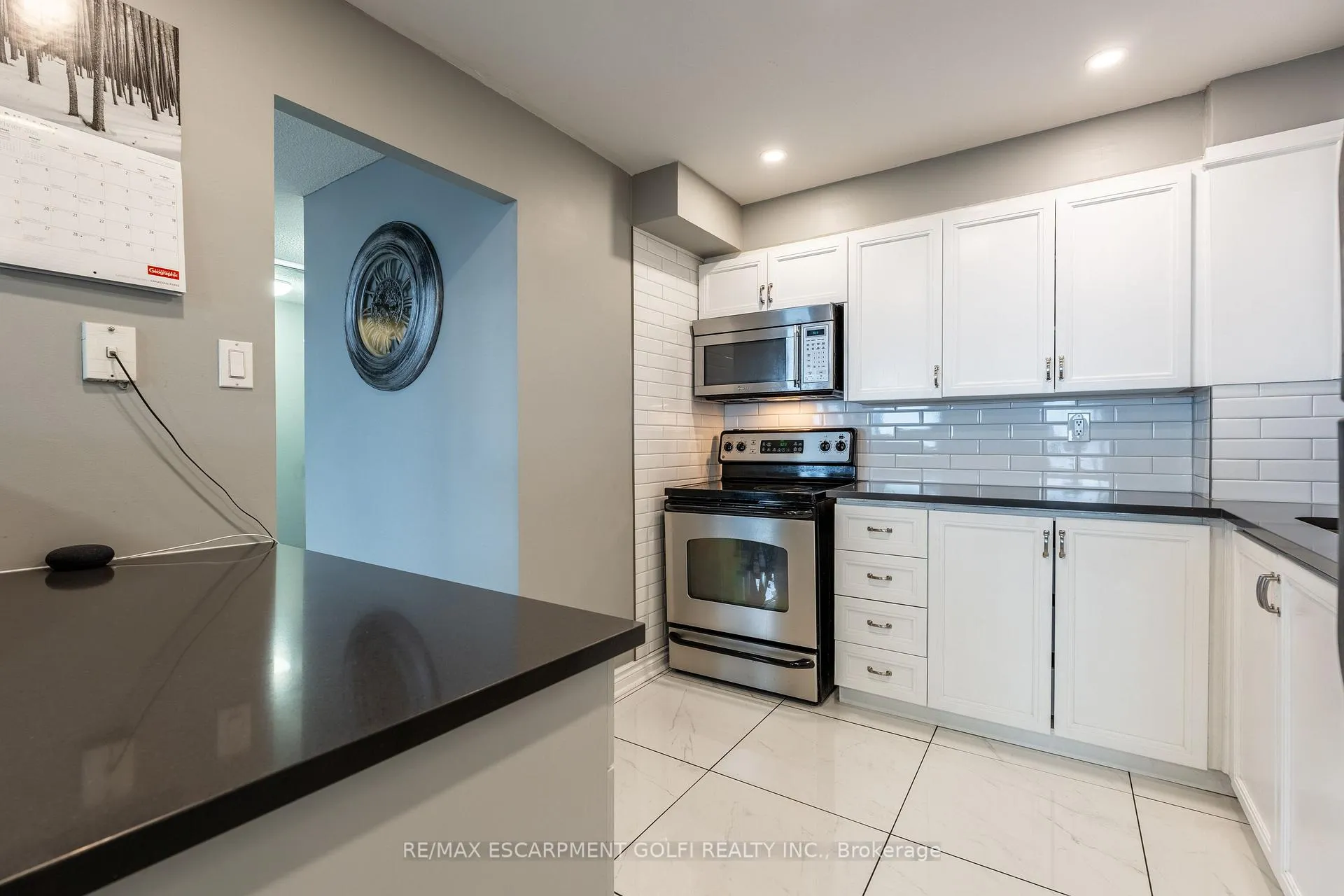 Photo 13 of Unit 1415, 500 Green Road, Hamilton, Stoney Creek — HOMEH