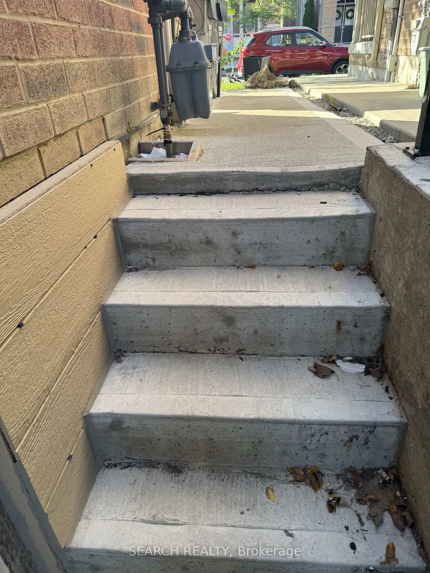 Photo 2 of Unit Basement, 19 Manzanita Crescent, Brampton, Northwest Brampton — HOMEH