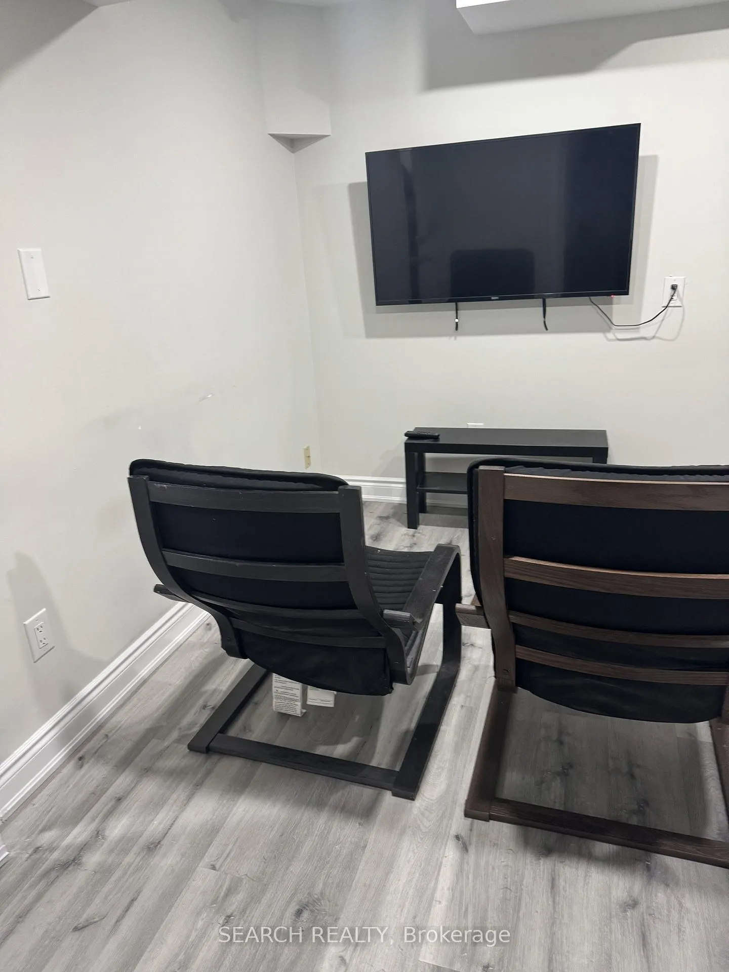 Photo 4 of Unit Basement, 19 Manzanita Crescent, Brampton, Northwest Brampton — HOMEH