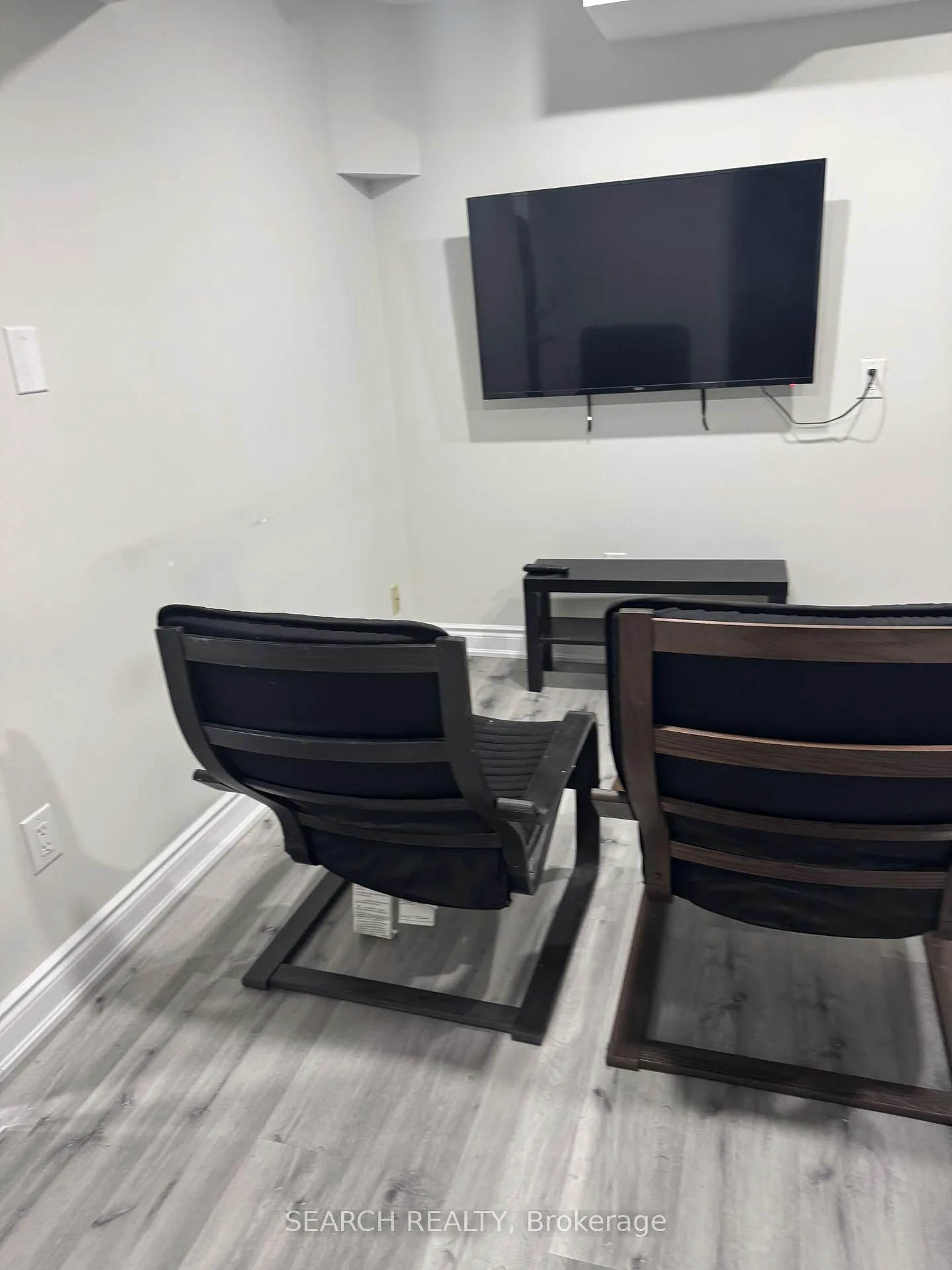 Photo 5 of Unit Basement, 19 Manzanita Crescent, Brampton, Northwest Brampton — HOMEH