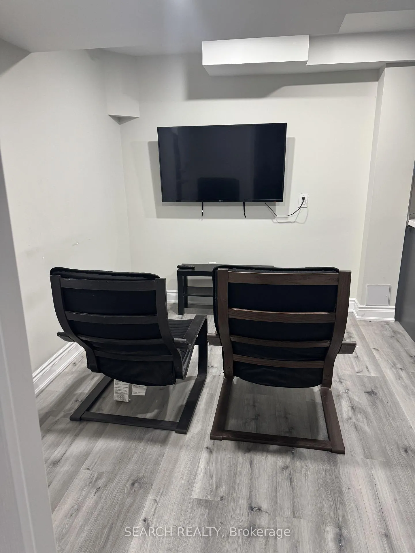Photo 6 of Unit Basement, 19 Manzanita Crescent, Brampton, Northwest Brampton — HOMEH