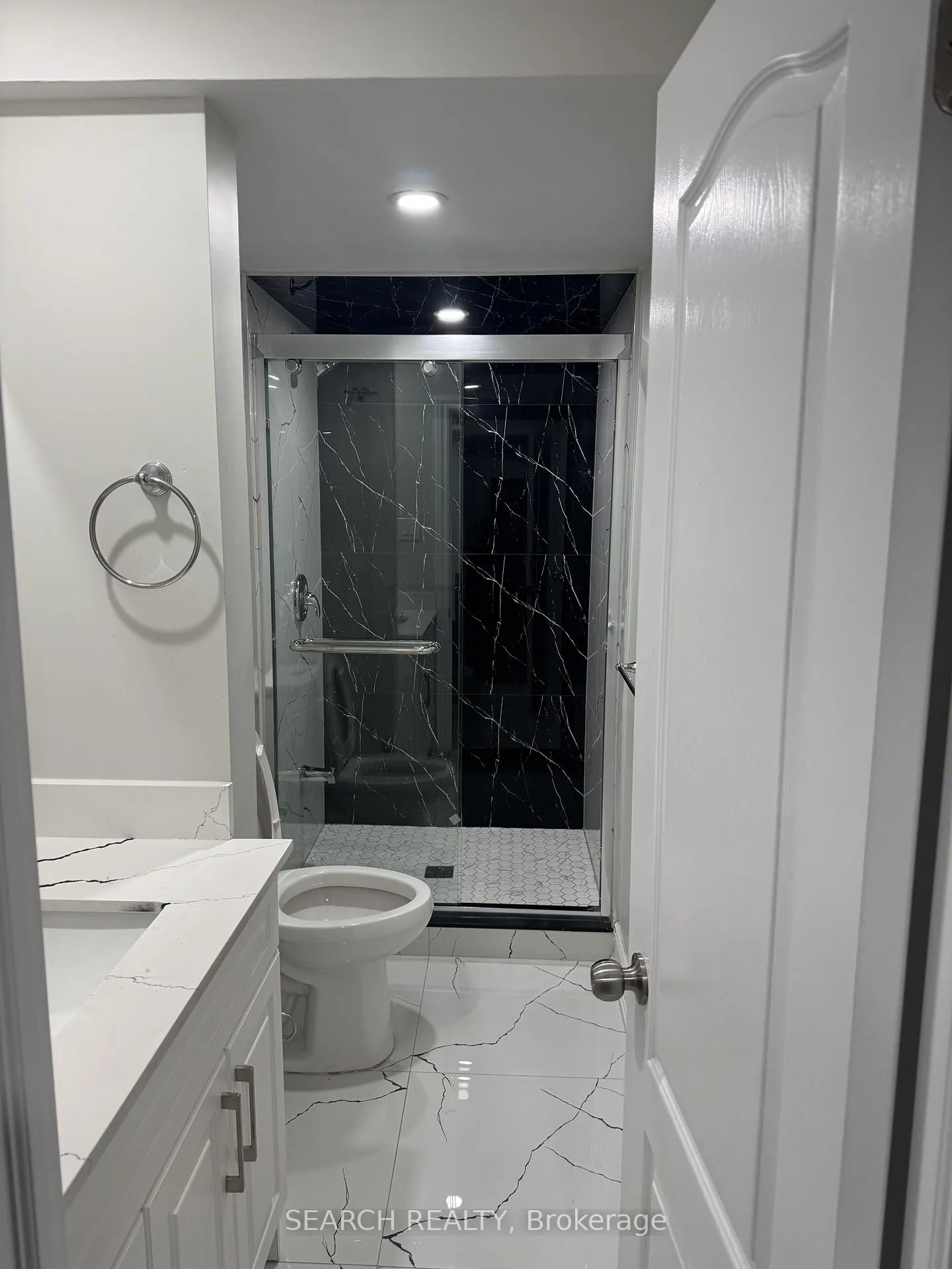 Photo 8 of Unit Basement, 19 Manzanita Crescent, Brampton, Northwest Brampton — HOMEH