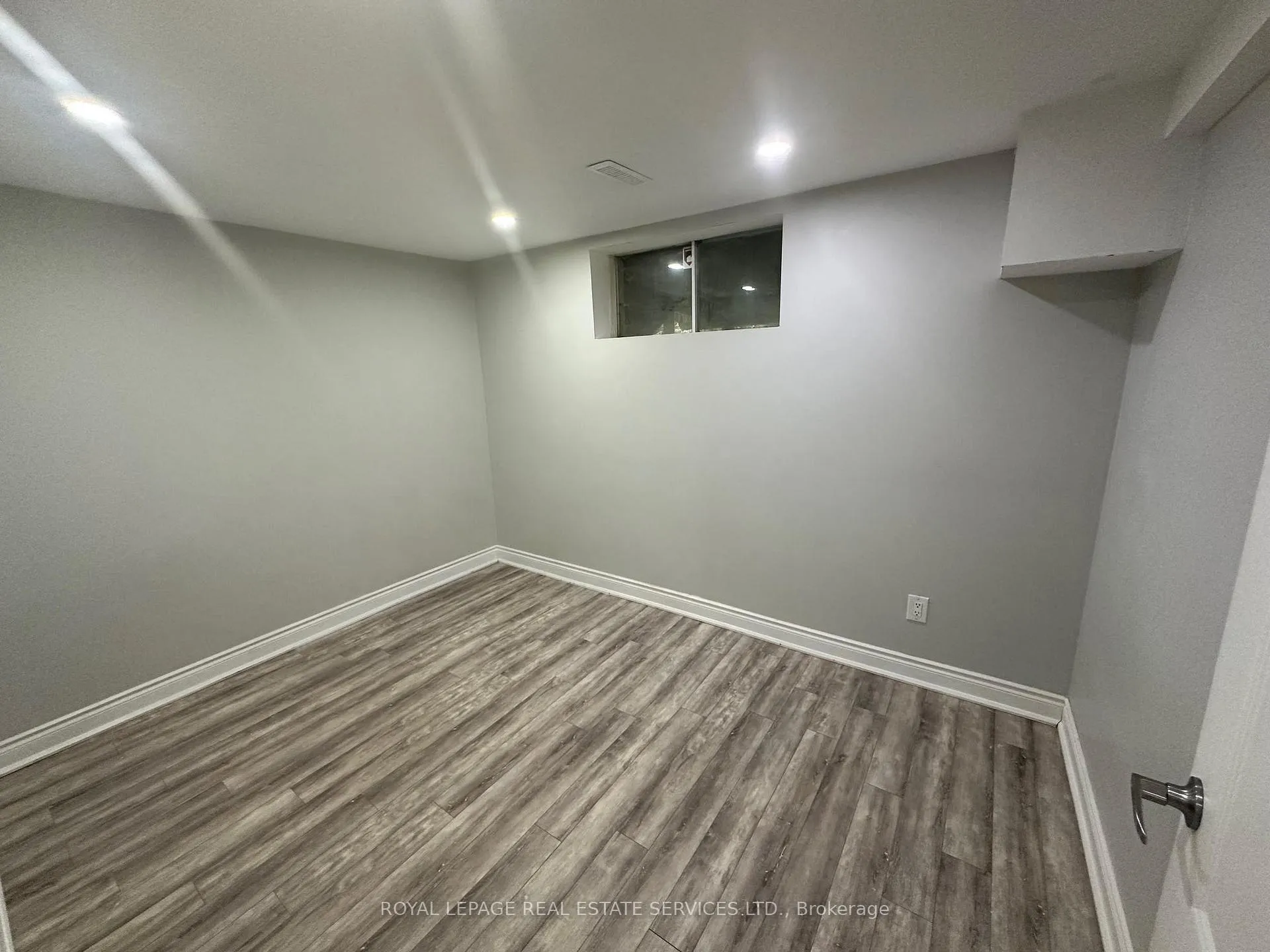 Photo 9 of 66 Roseville Drive, Brampton, Brampton South — HOMEH