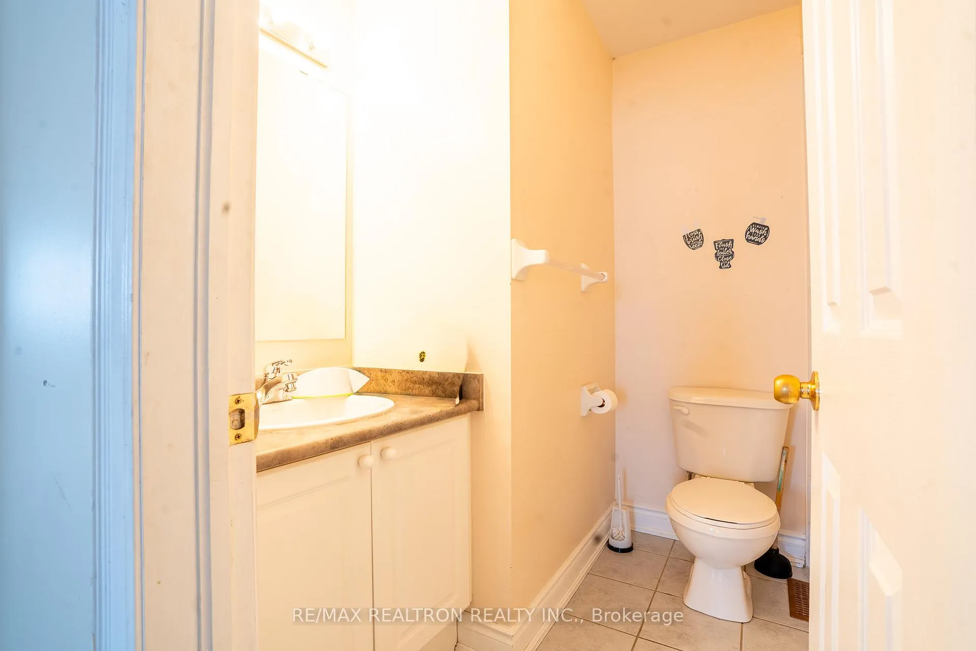 Photo 26 of Unit Main, 74 Kirkland Place, Whitby, Williamsburg — HOMEH