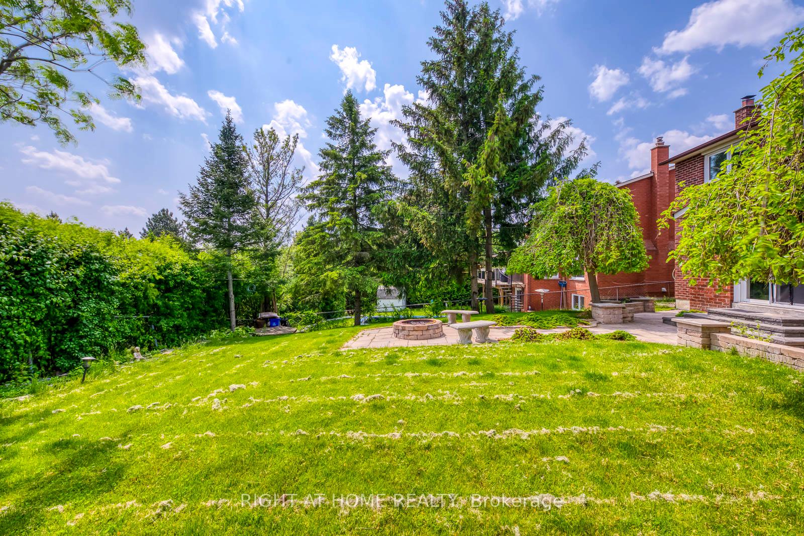 Photo 39 of 70 De Rose Avenue, Caledon, Bolton West — HOMEH