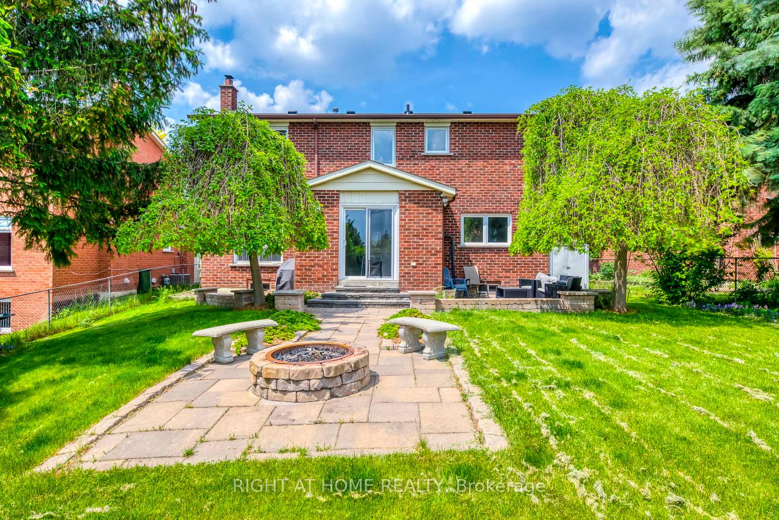 Photo 41 of 70 De Rose Avenue, Caledon, Bolton West — HOMEH