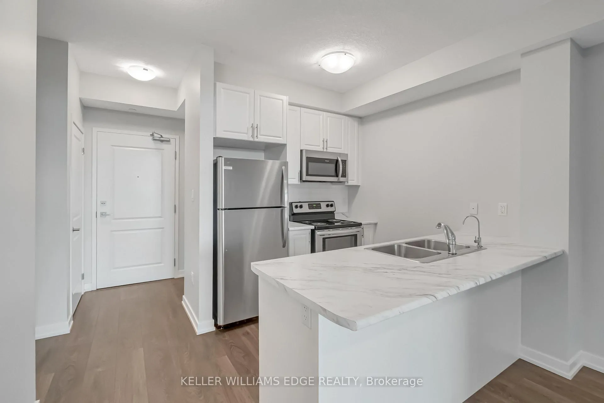 Photo 5 of Unit 240, 101 Shoreview Place, Hamilton, Stoney Creek — HOMEH