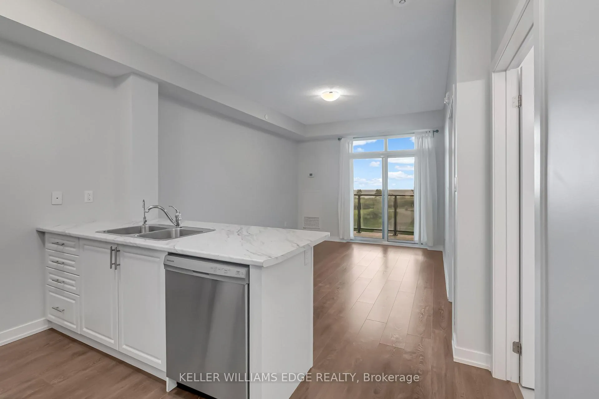 Photo 11 of Unit 240, 101 Shoreview Place, Hamilton, Stoney Creek — HOMEH