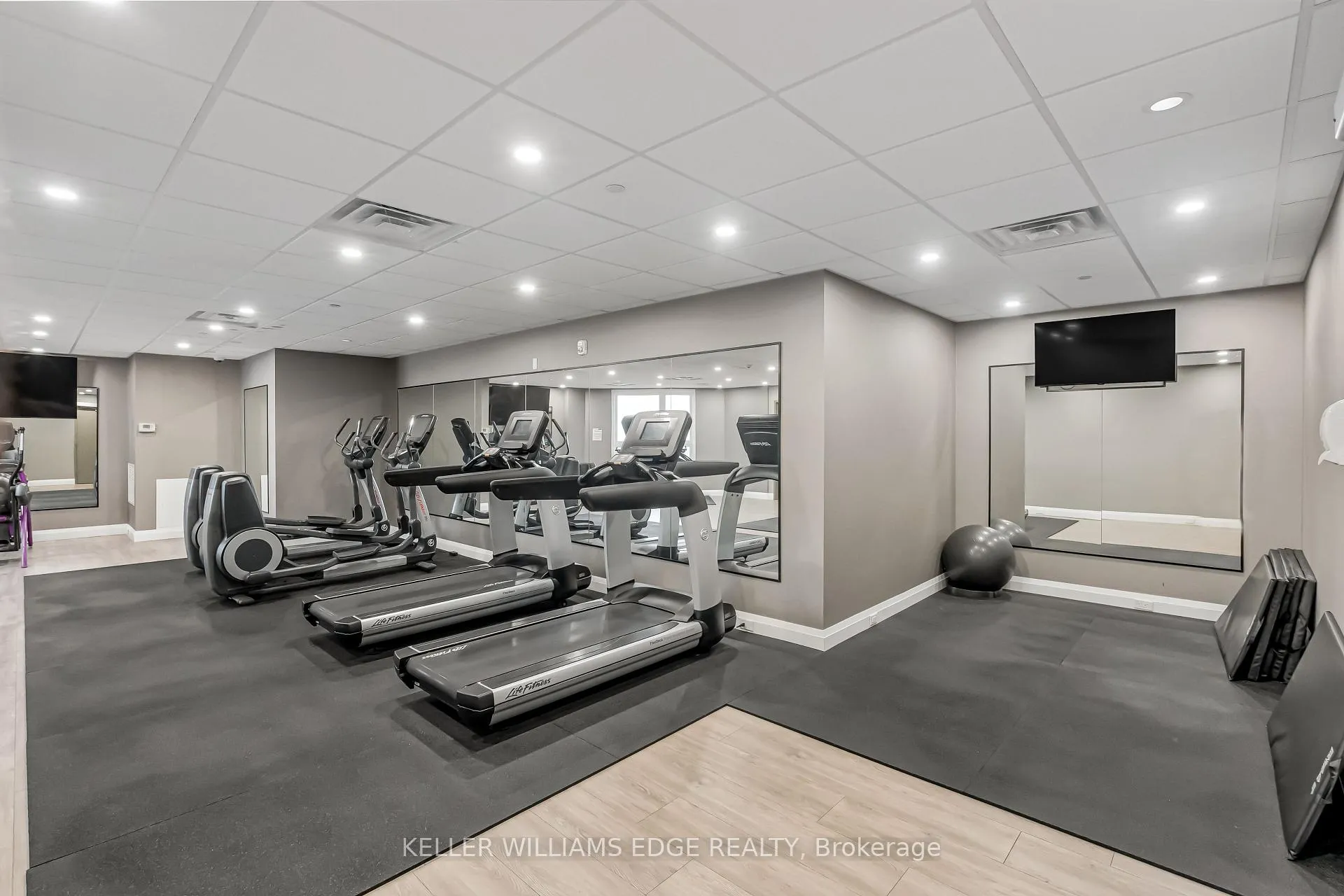 Photo 27 of Unit 240, 101 Shoreview Place, Hamilton, Stoney Creek — HOMEH