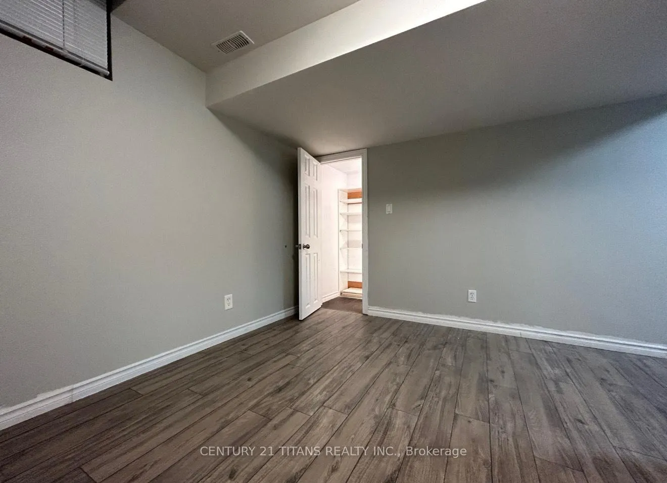 Photo 2 of 56 Colonel Marr Road, Markham, Buttonville — HOMEH