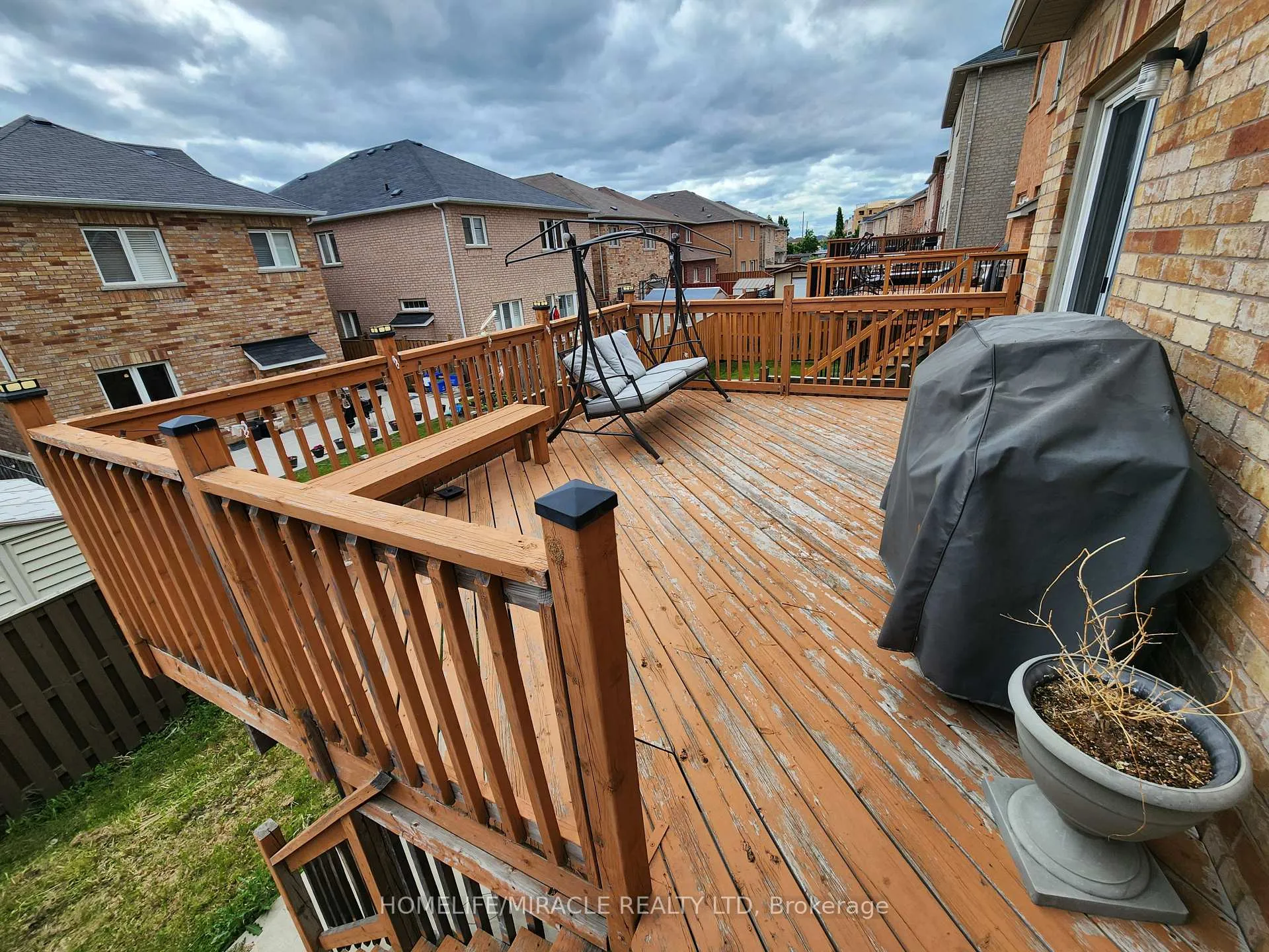 Photo 42 of 55 Attview Crescent, Brampton, Claireville Conservation — HOMEH