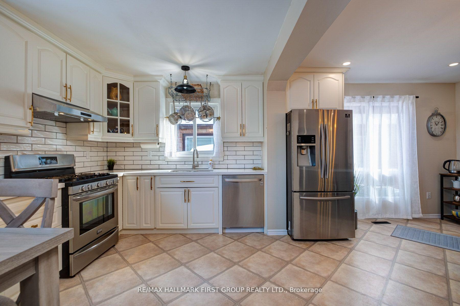 Photo 5 of 69 Addley Crescent, Ajax, Central West — HOMEH