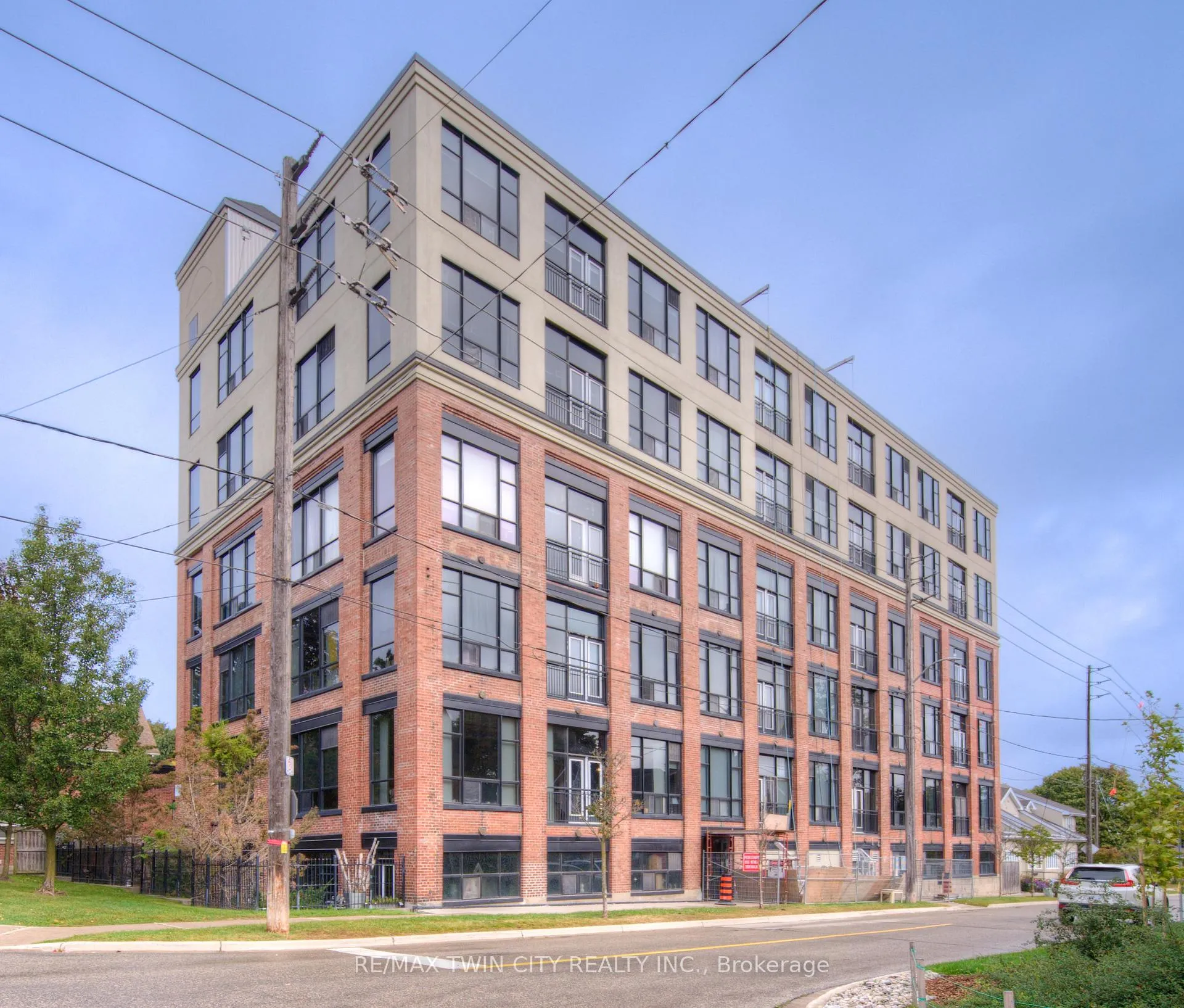 Front of Unit UNIT 500, 120 Mansion Street
