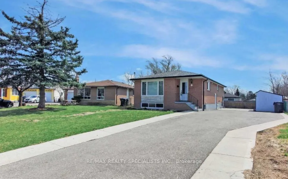 Photo 1 of Unit Bsmt, 6 Fidelia Crescent, Brampton, Southgate — HOMEH