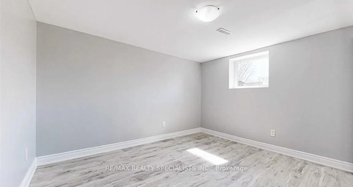 Photo 6 of Unit Bsmt, 6 Fidelia Crescent, Brampton, Southgate — HOMEH