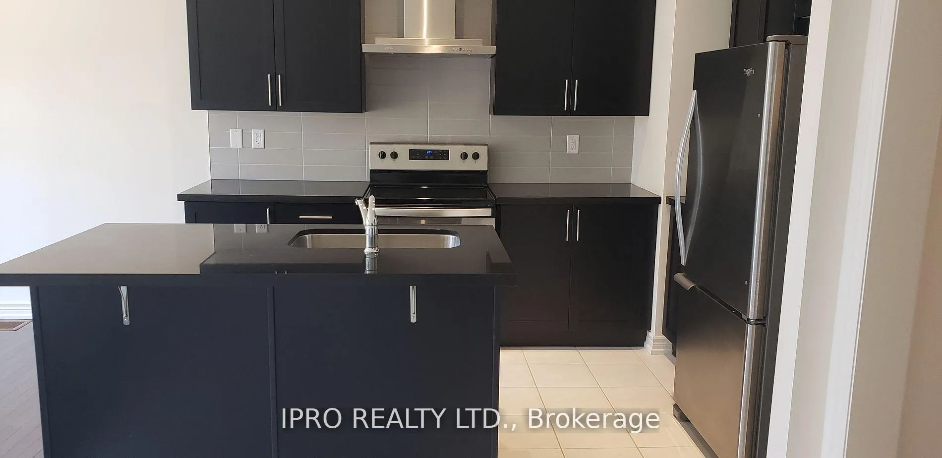 Photo 3 of 52 Adventura Road, Brampton, Northwest Brampton — HOMEH