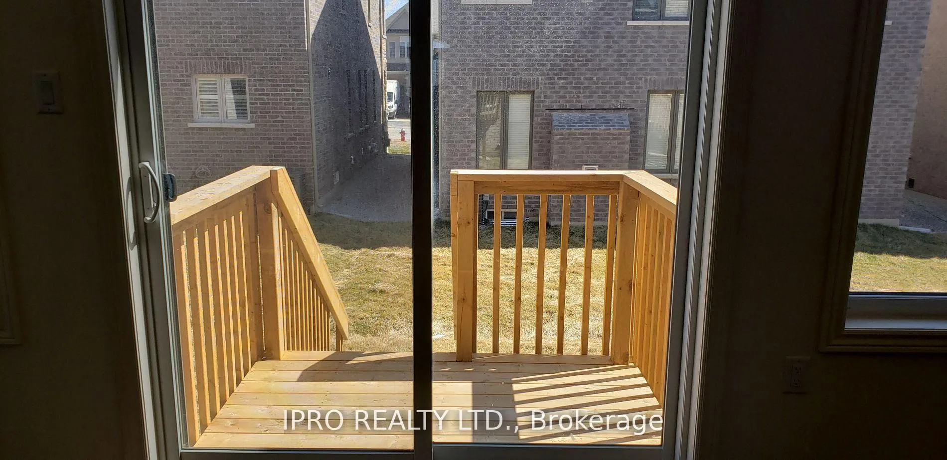 Photo 10 of 52 Adventura Road, Brampton, Northwest Brampton — HOMEH