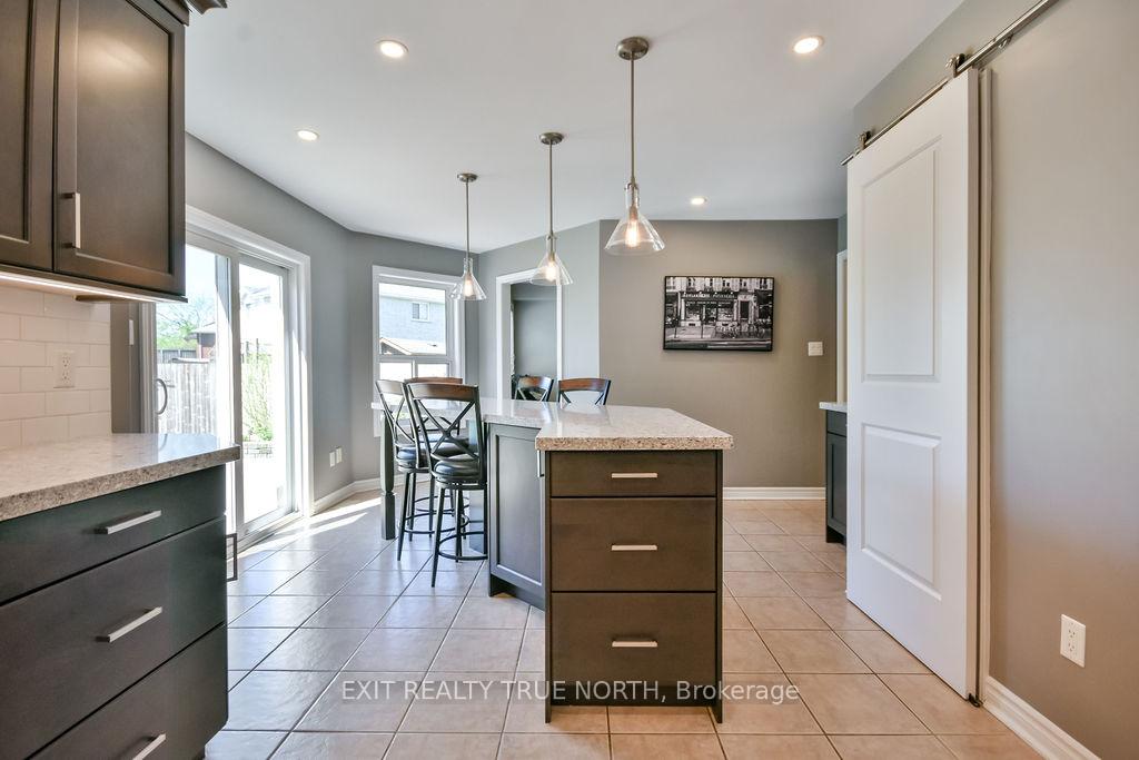 Photo 14 of 5 Newberry Court, Barrie, Painswick South — HOMEH