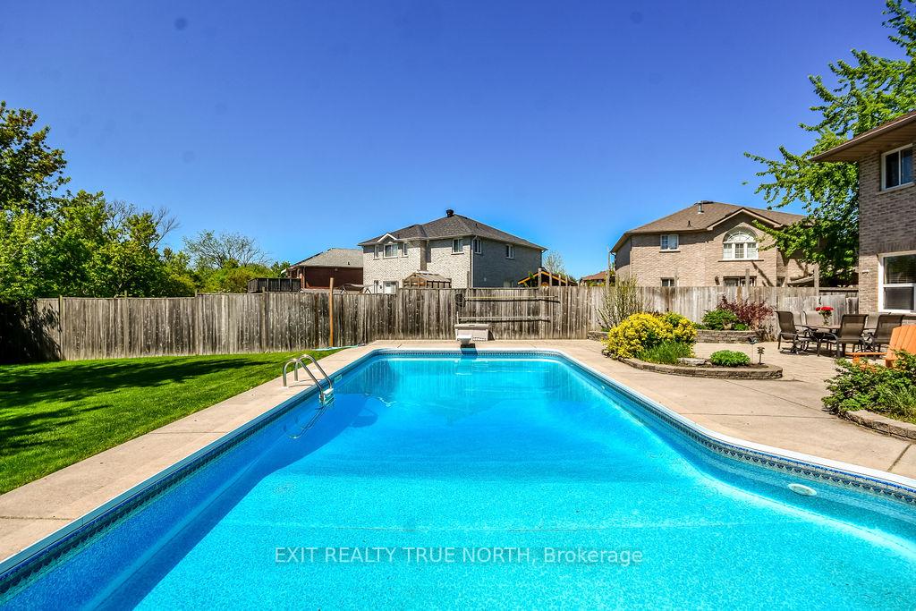 Photo 43 of 5 Newberry Court, Barrie, Painswick South — HOMEH