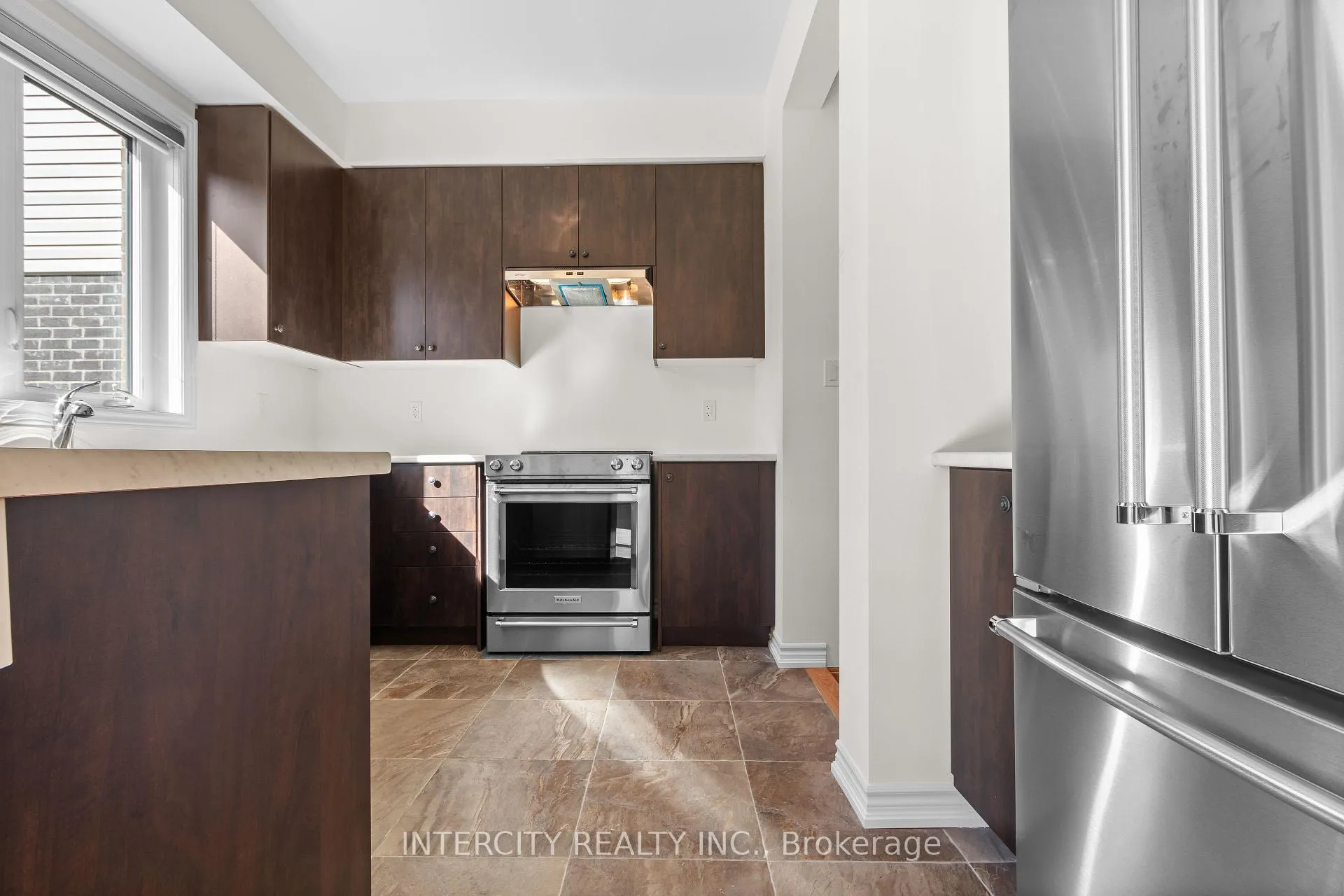 Photo 12 of 37 Prudhoe Terrace, Barrie, Rural Barrie Southeast — HOMEH