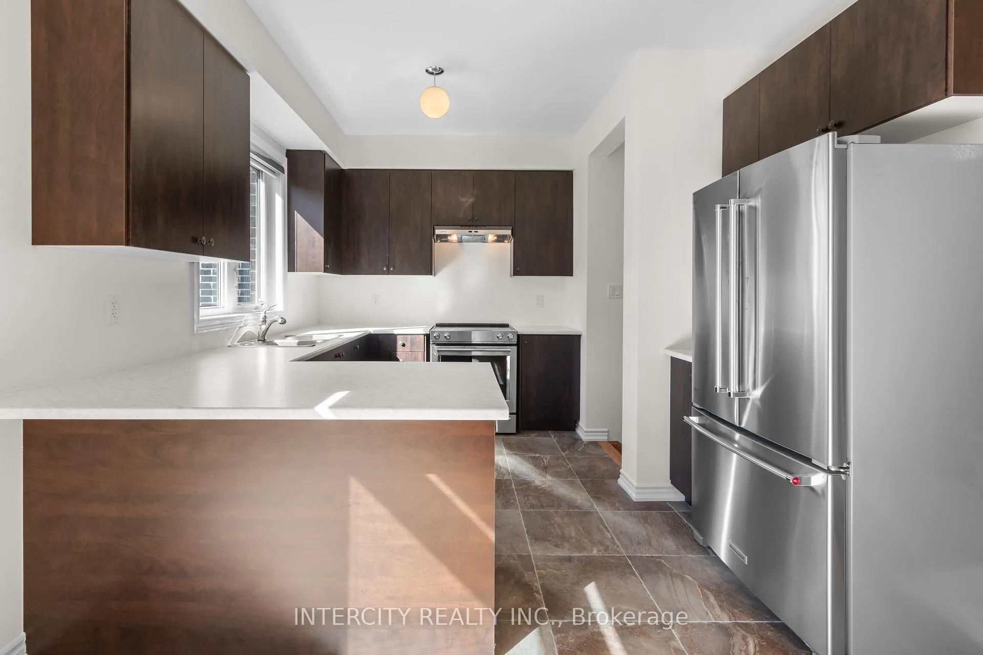 Photo 13 of 37 Prudhoe Terrace, Barrie, Rural Barrie Southeast — HOMEH
