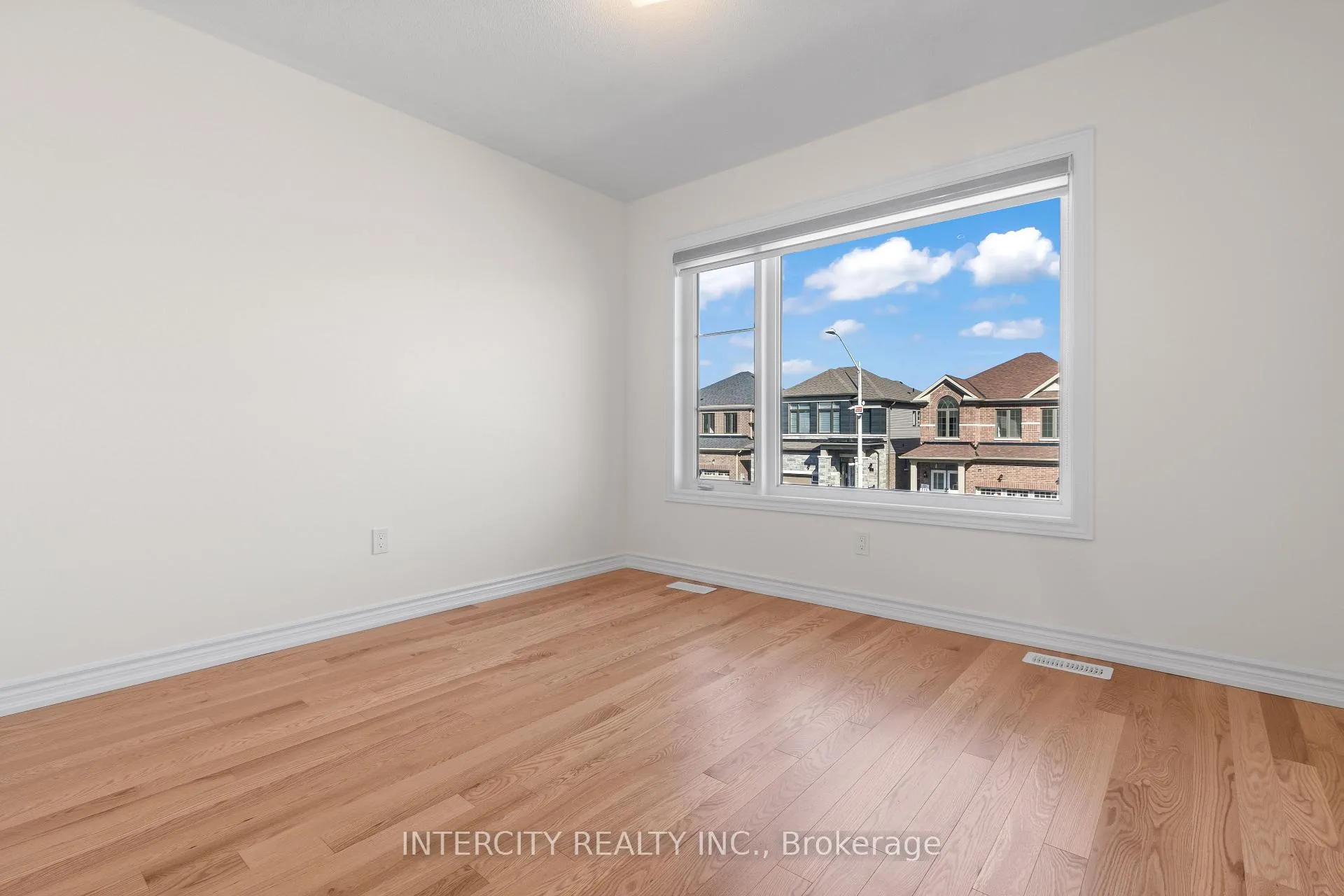 Photo 20 of 37 Prudhoe Terrace, Barrie, Rural Barrie Southeast — HOMEH