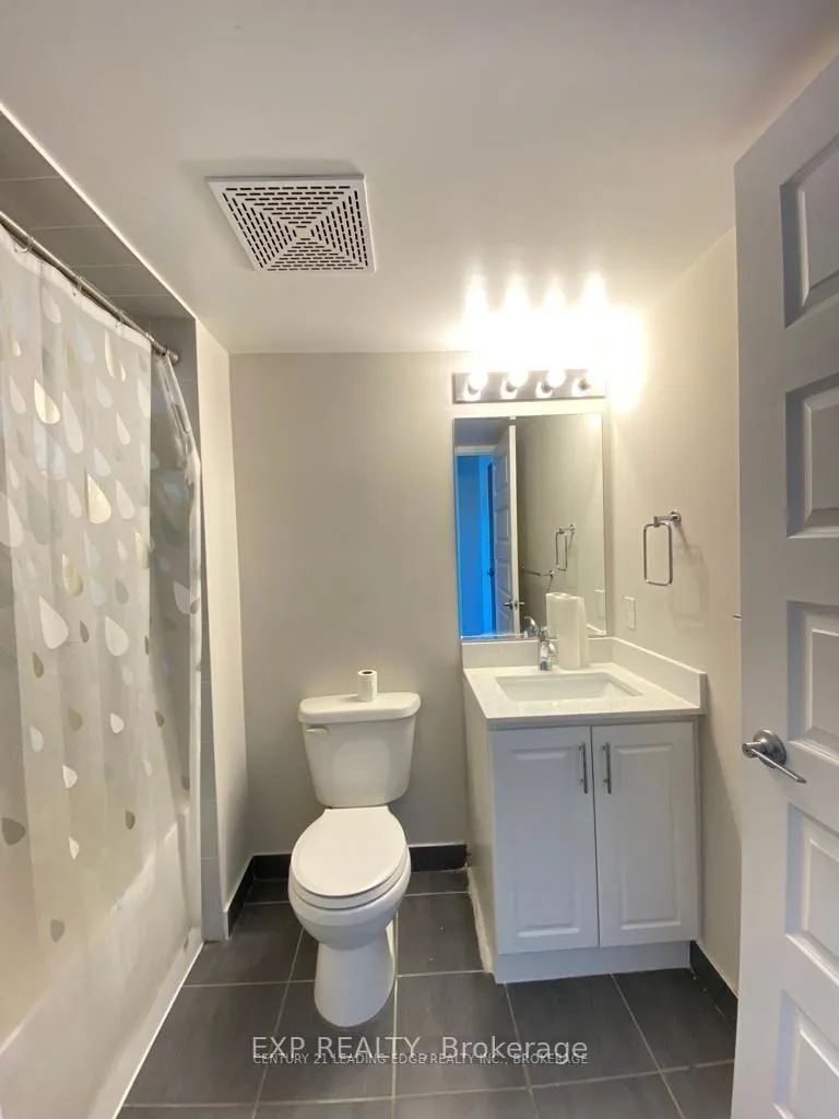 Photo 5 of Unit 1610, 215 Queen Street E, Brampton, Queen Street Corridor — HOMEH