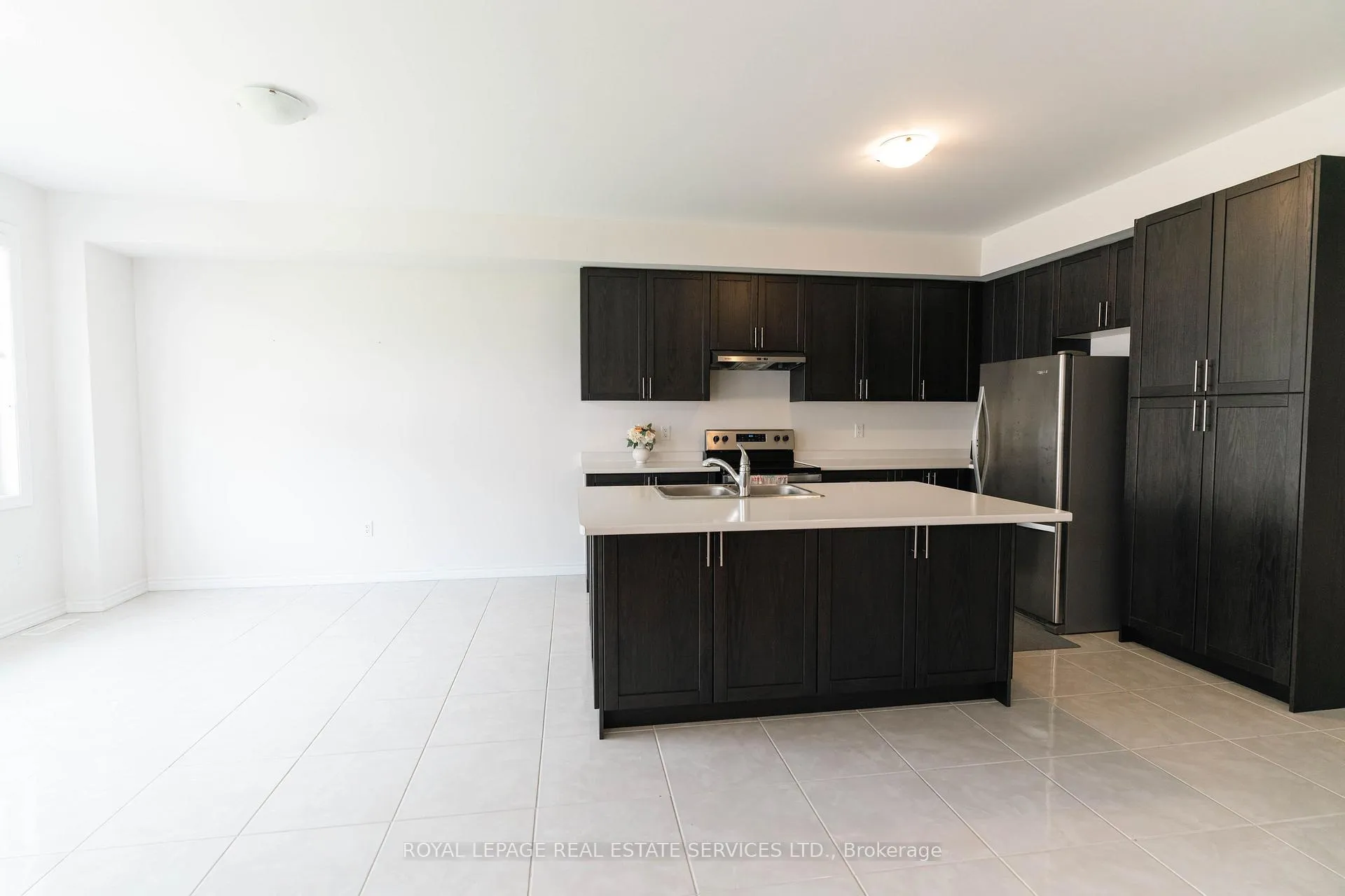 Photo 18 of Unit Upper, 46 Bannister Road, Barrie, Rural Barrie Southwest — HOMEH