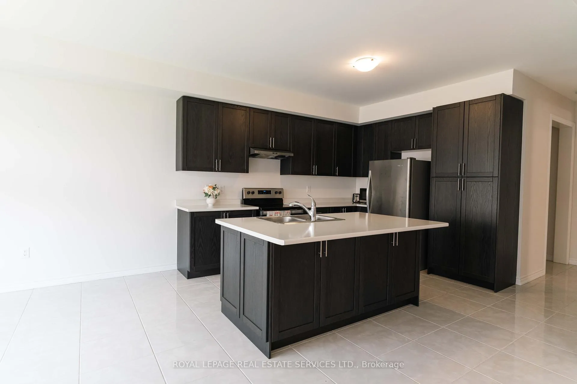 Photo 19 of Unit Upper, 46 Bannister Road, Barrie, Rural Barrie Southwest — HOMEH