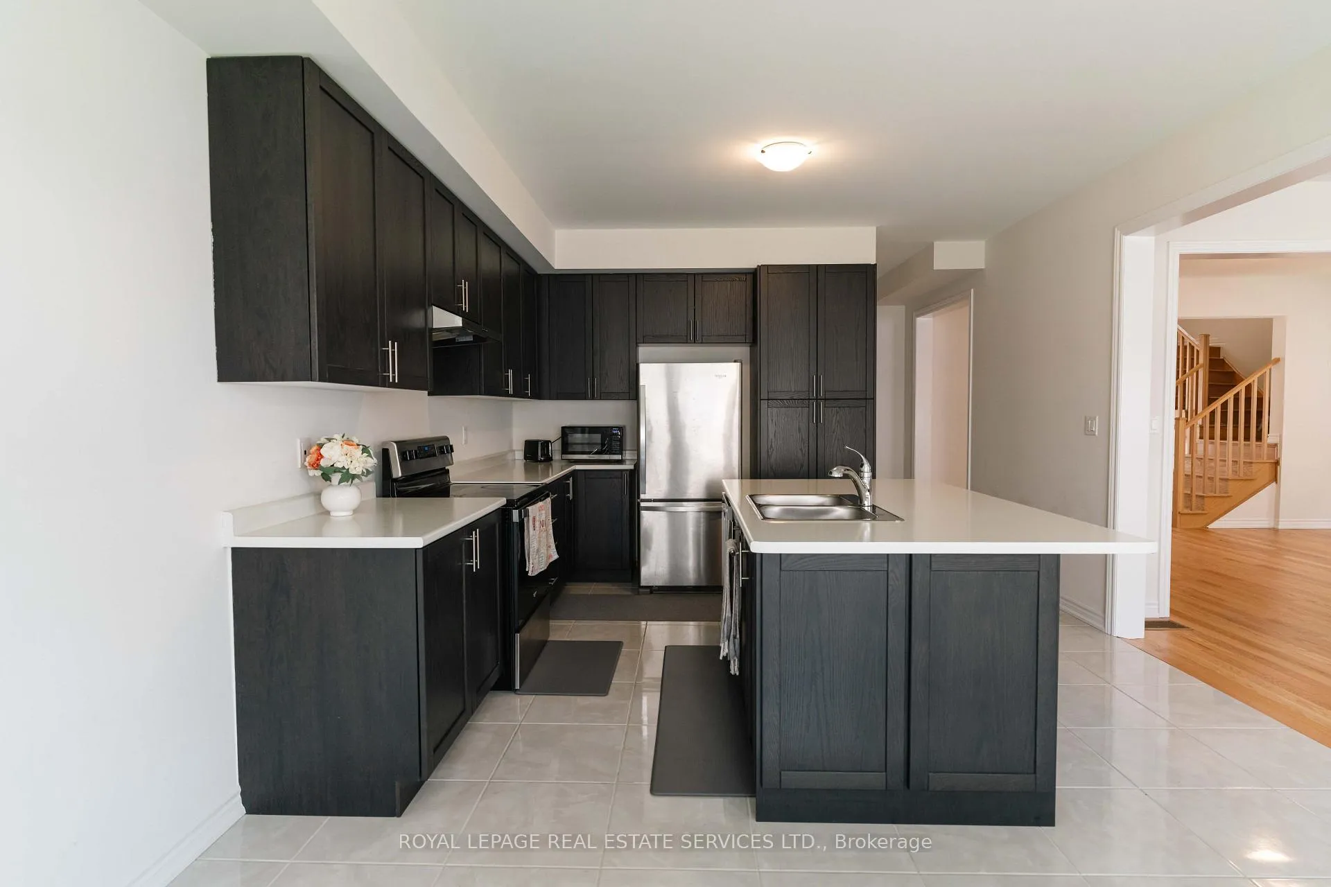 Photo 21 of Unit Upper, 46 Bannister Road, Barrie, Rural Barrie Southwest — HOMEH