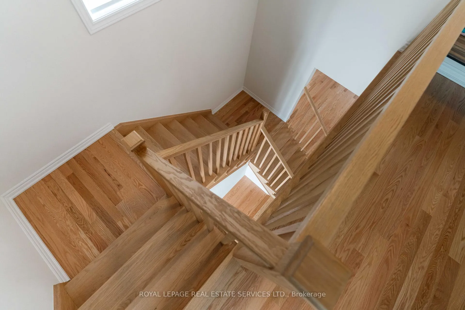 Photo 27 of Unit Upper, 46 Bannister Road, Barrie, Rural Barrie Southwest — HOMEH