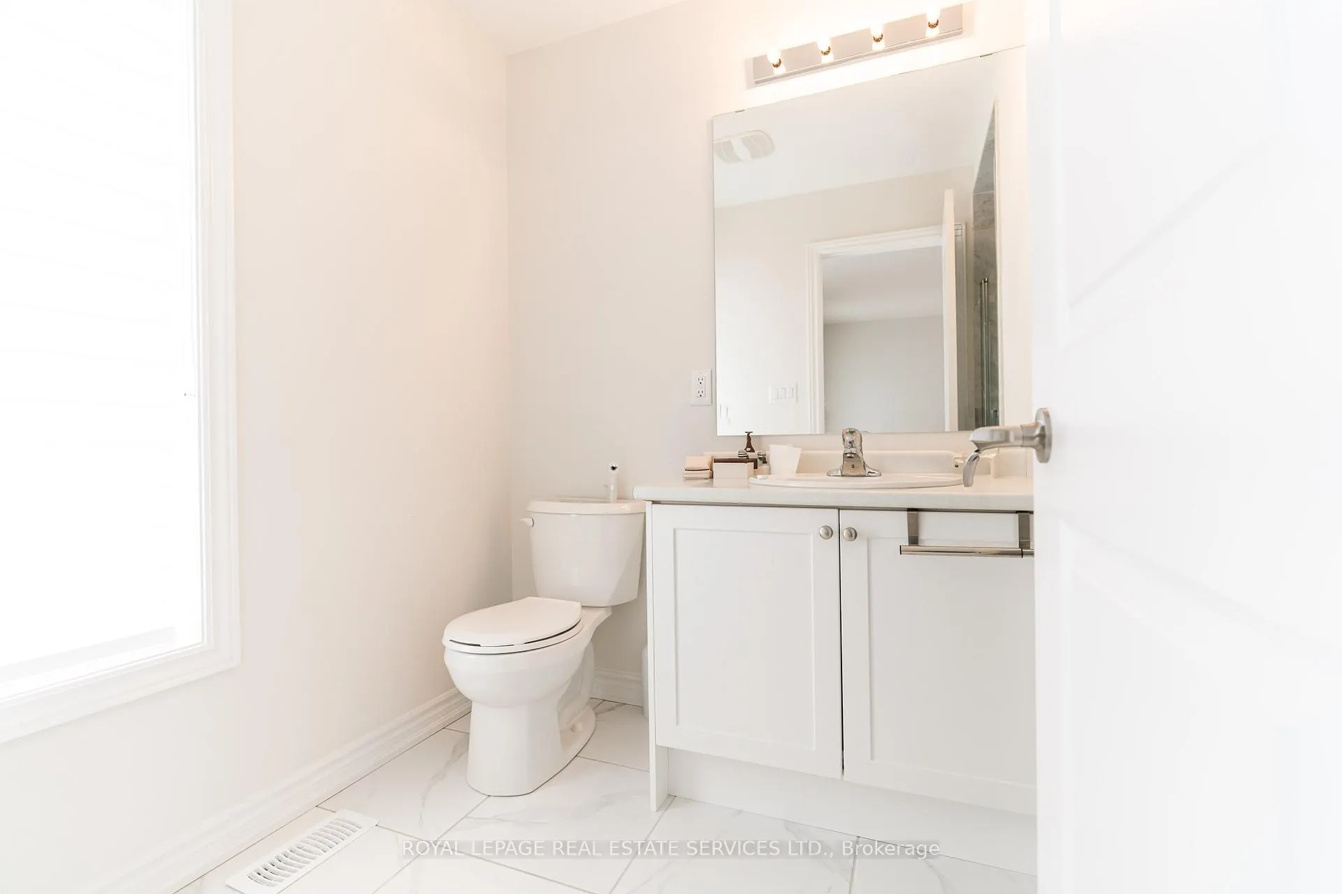 Photo 35 of Unit Upper, 46 Bannister Road, Barrie, Rural Barrie Southwest — HOMEH