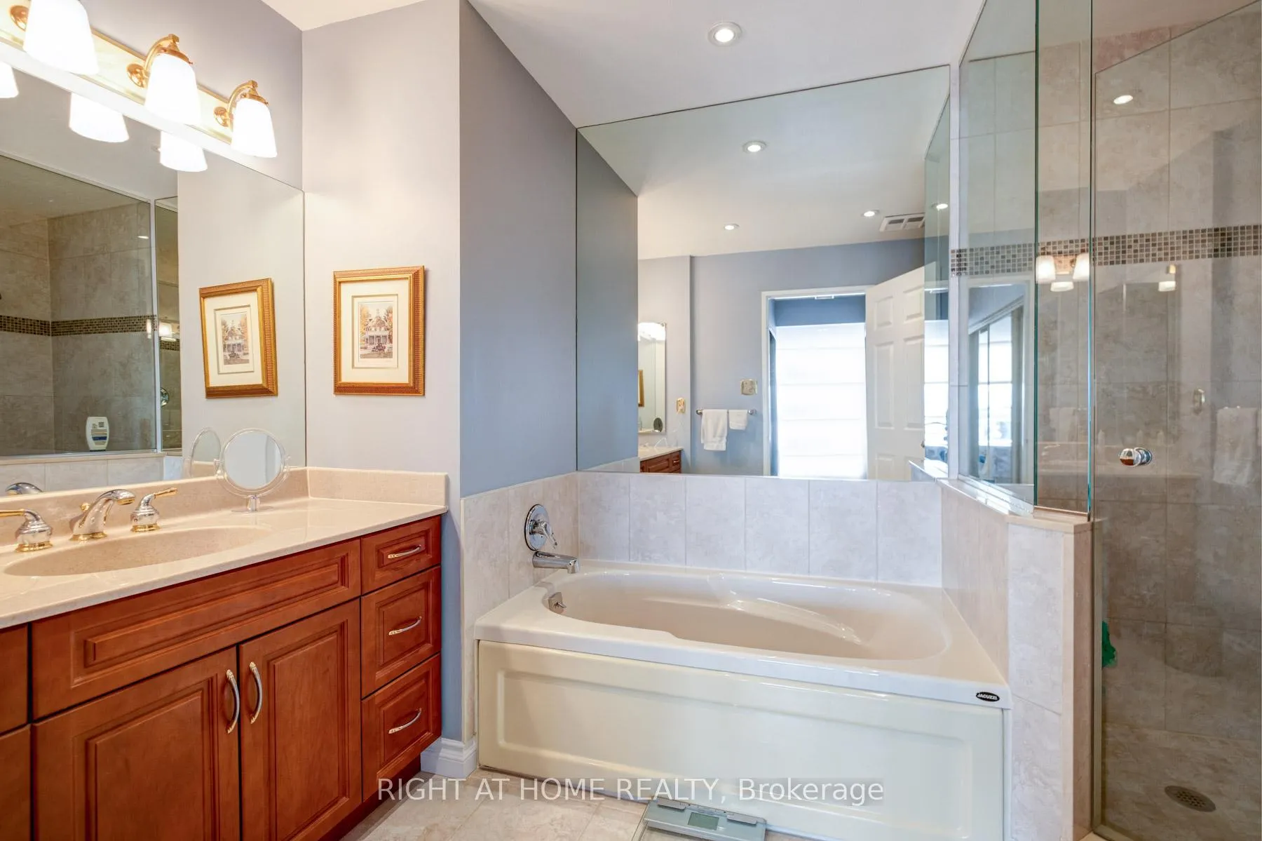 Photo 22 of Unit PH6, 55 Austin Drive, Markham, Markville — HOMEH