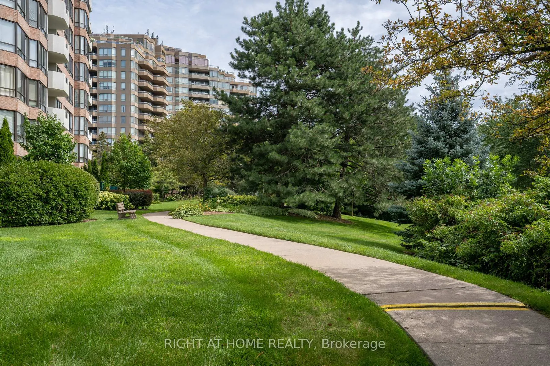Photo 38 of Unit PH6, 55 Austin Drive, Markham, Markville — HOMEH
