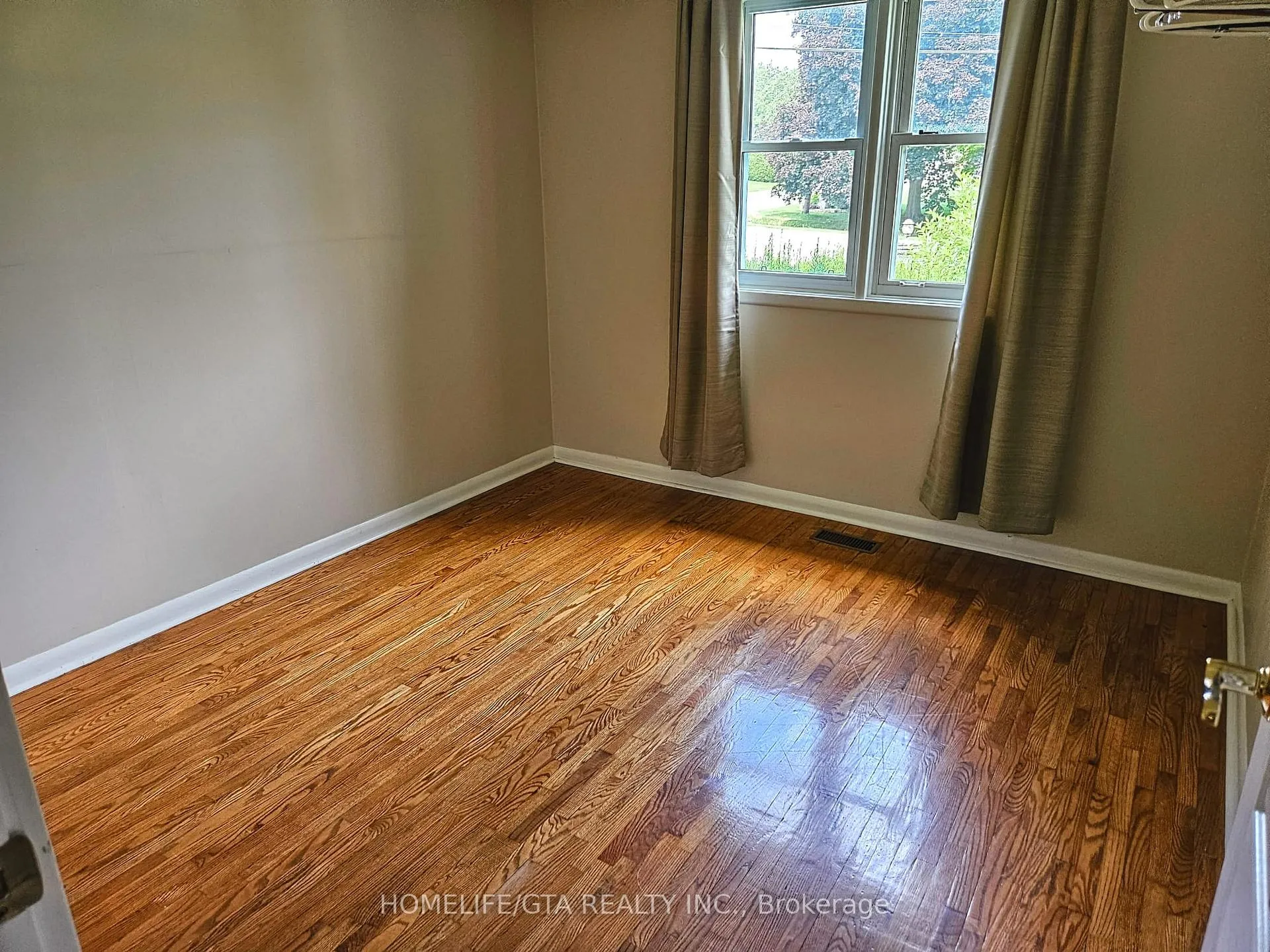 Photo 9 of Unit Main, 273 Martins Street, Pickering, Rural Pickering — HOMEH
