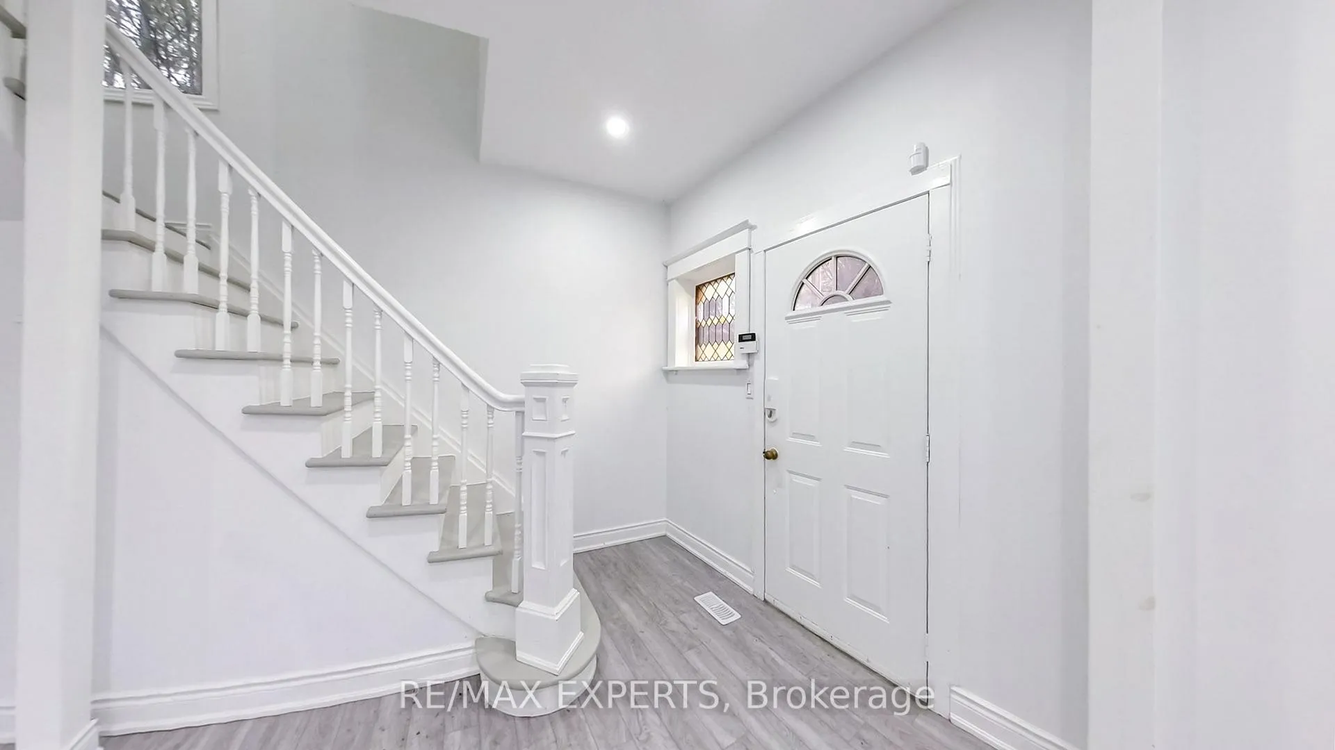 Photo 10 of 509 Nottingham Street, Tay, Port McNicoll — HOMEH
