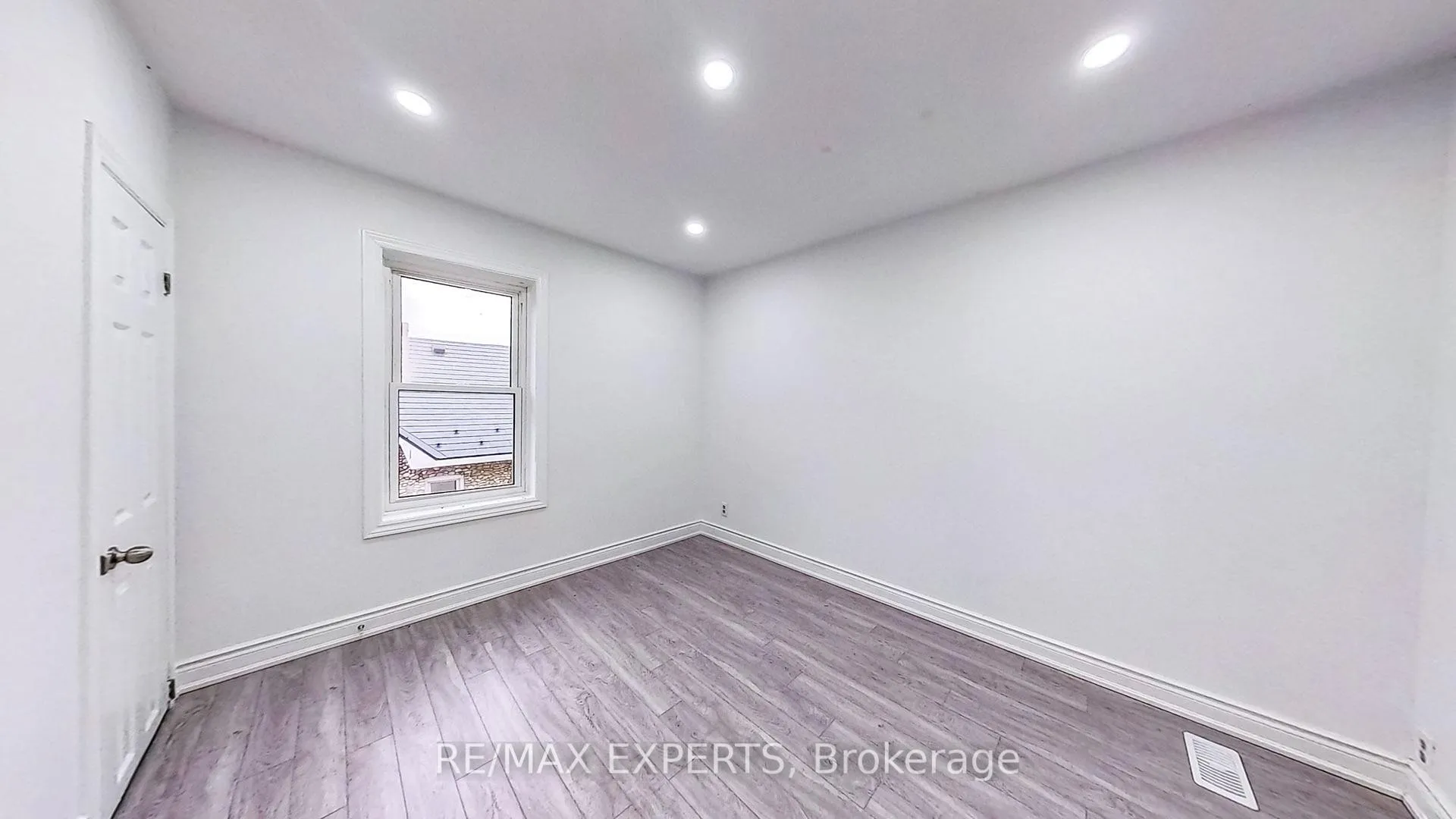 Photo 27 of 509 Nottingham Street, Tay, Port McNicoll — HOMEH