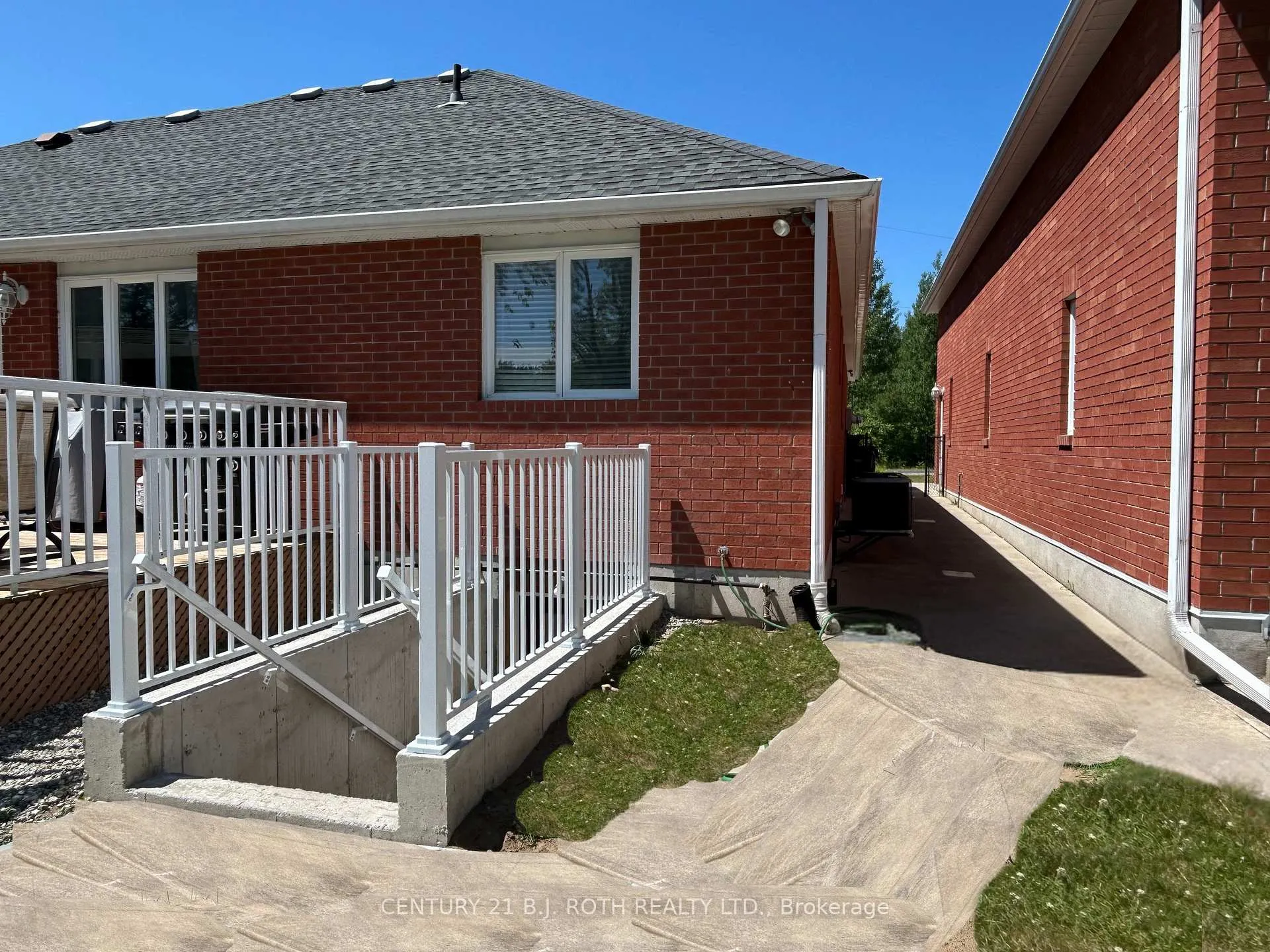Photo 2 of Unit Basement, 2403 Sunnidale Road, Springwater, Rural Springwater — HOMEH