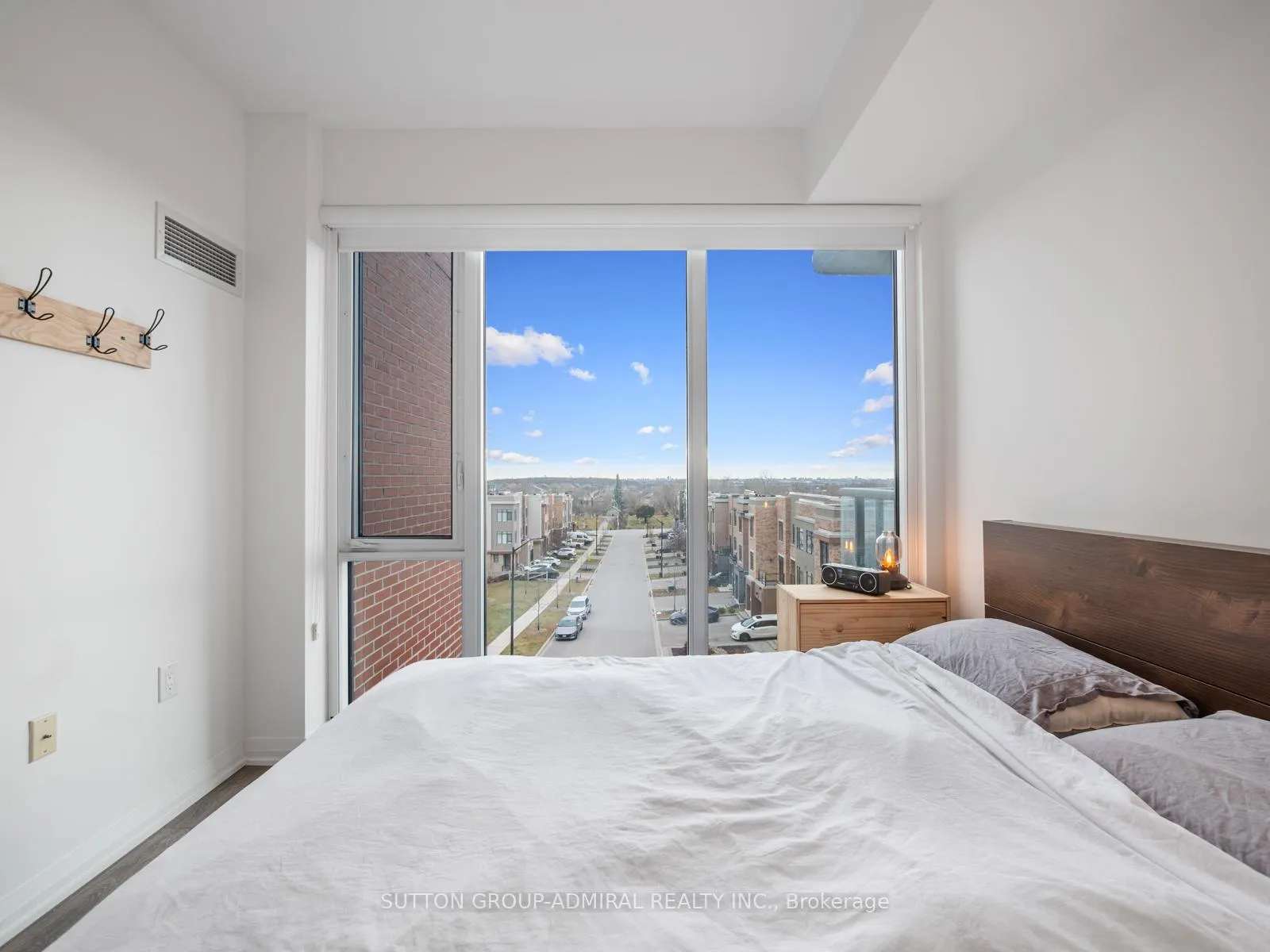 Photo 19 of Unit 419, 99 Eagle Rock Way, Vaughan, Rural Vaughan — HOMEH